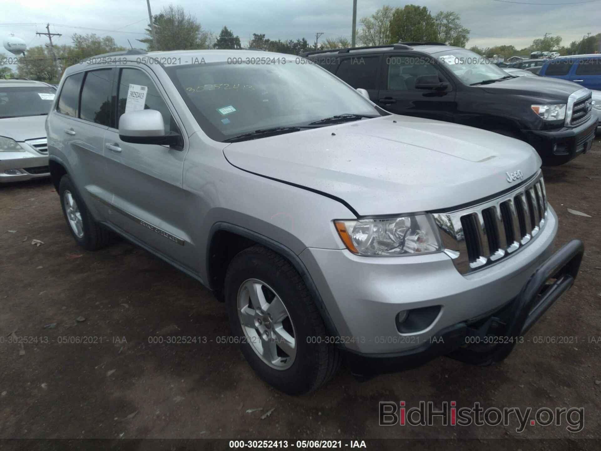 Photo 1J4RR4GG9BC551479 - JEEP GRAND CHEROKEE 2011