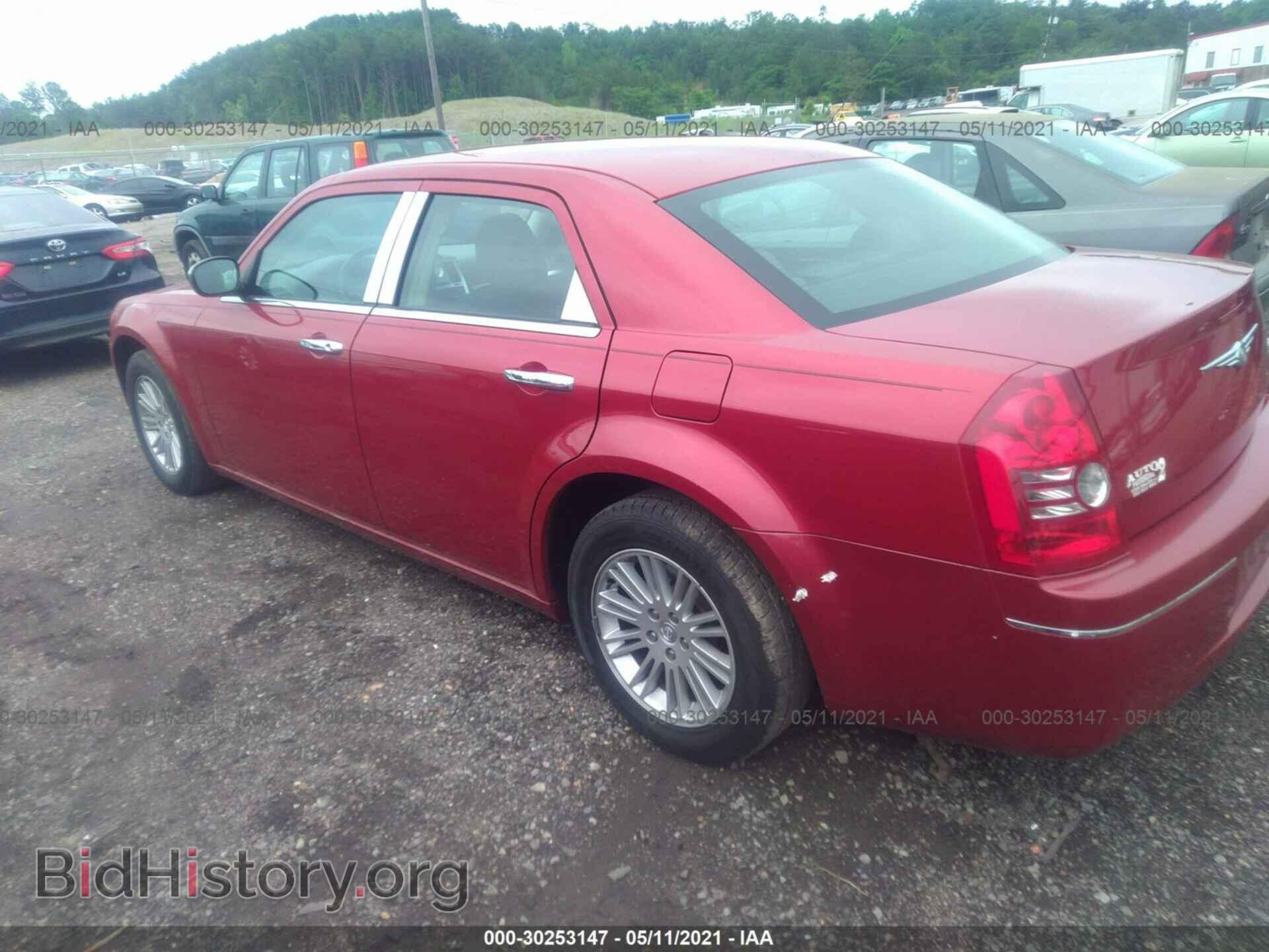 2010 CHRYSLER 300 - VIN: 2C3CA4CD7AH123280 - Фото 3