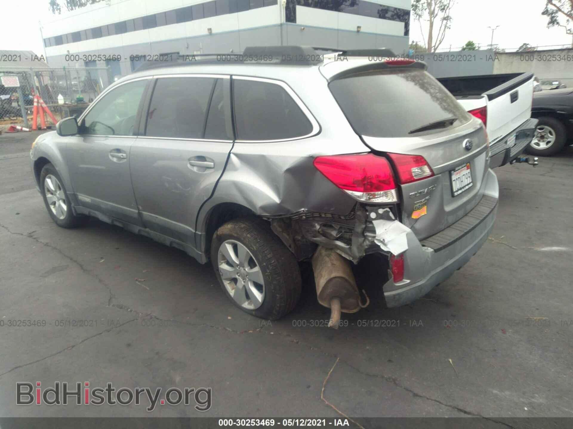 2010 SUBARU OUTBACK - VIN: 4S4BRBKC9A3334654 - Фото 3