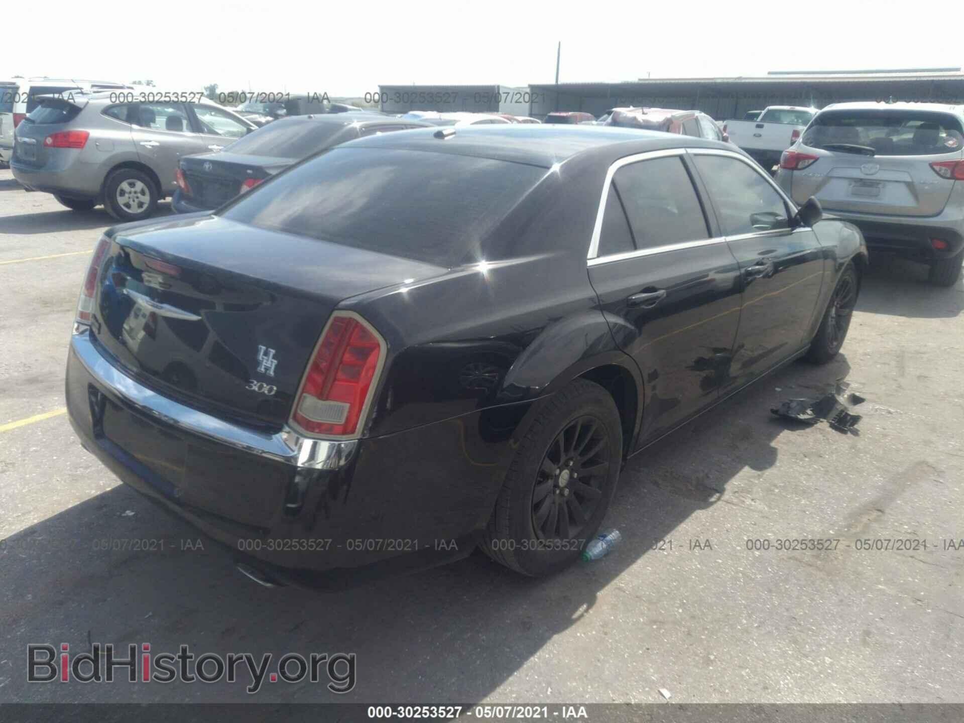 2012 CHRYSLER 300 - VIN: 2C3CCAAG7CH105127 - Фото 4