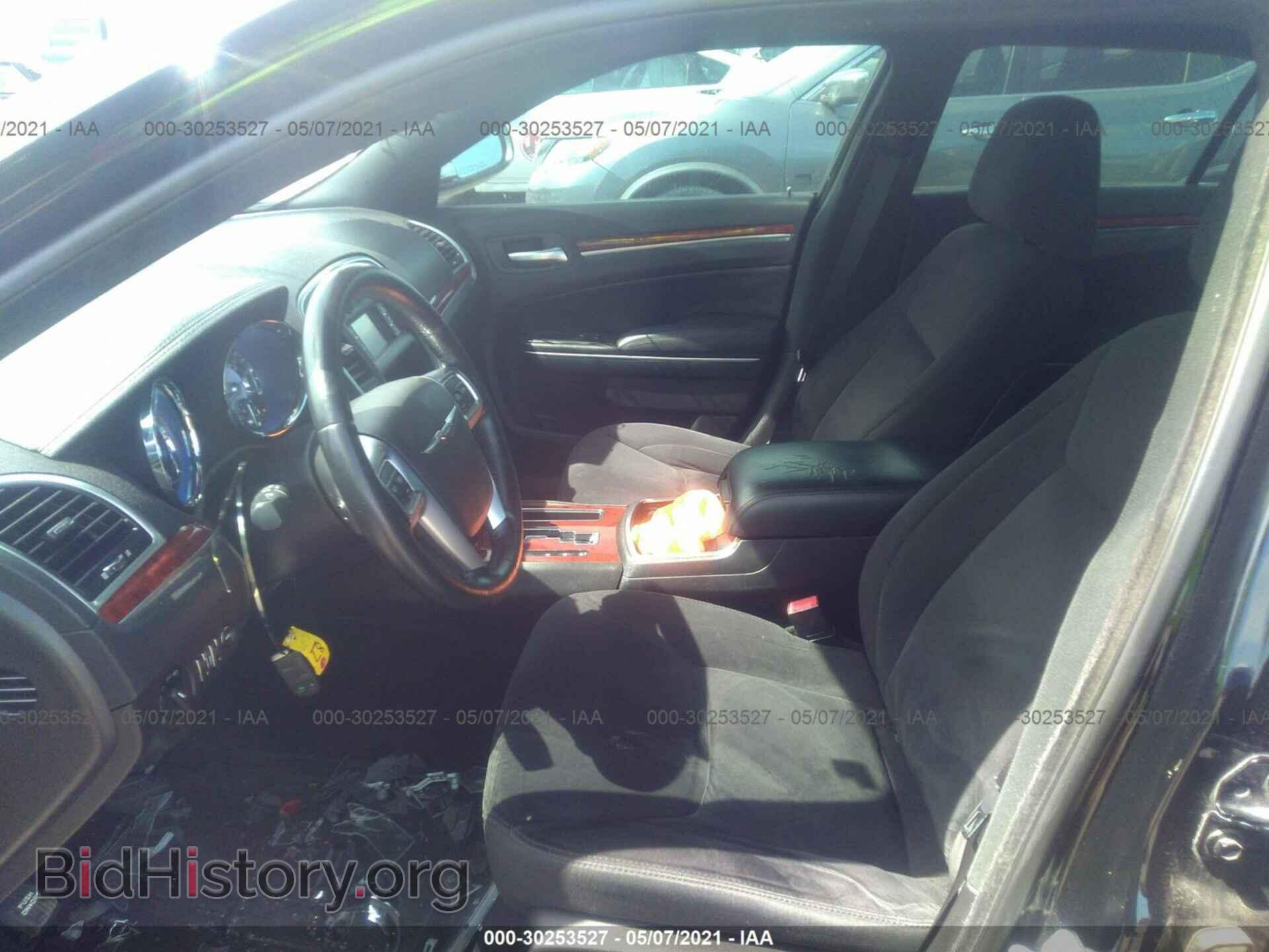 2012 CHRYSLER 300 - VIN: 2C3CCAAG7CH105127 - Фото 5