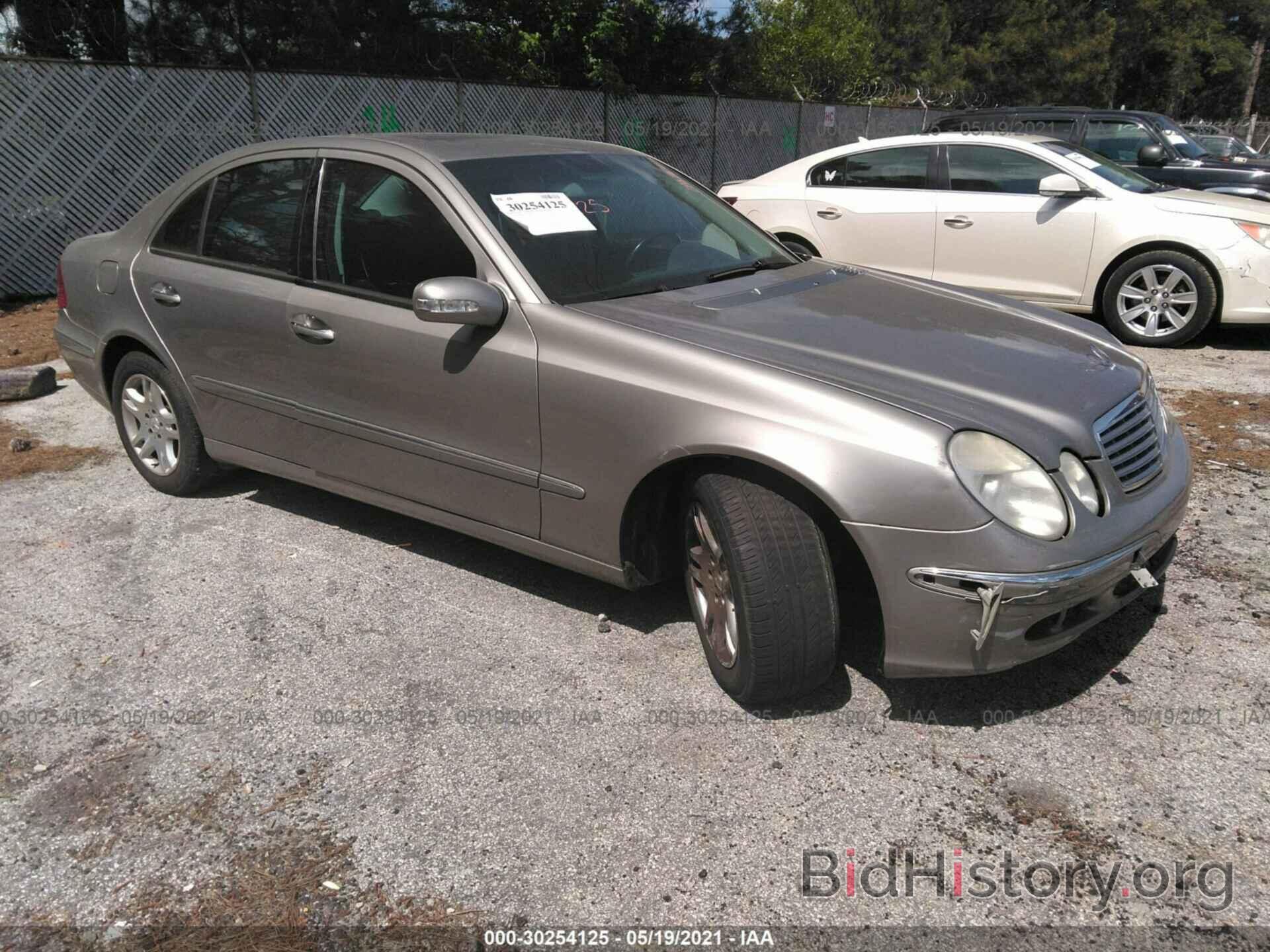 Photo WDBUF87J16X180763 - MERCEDES-BENZ E-CLASS 2006