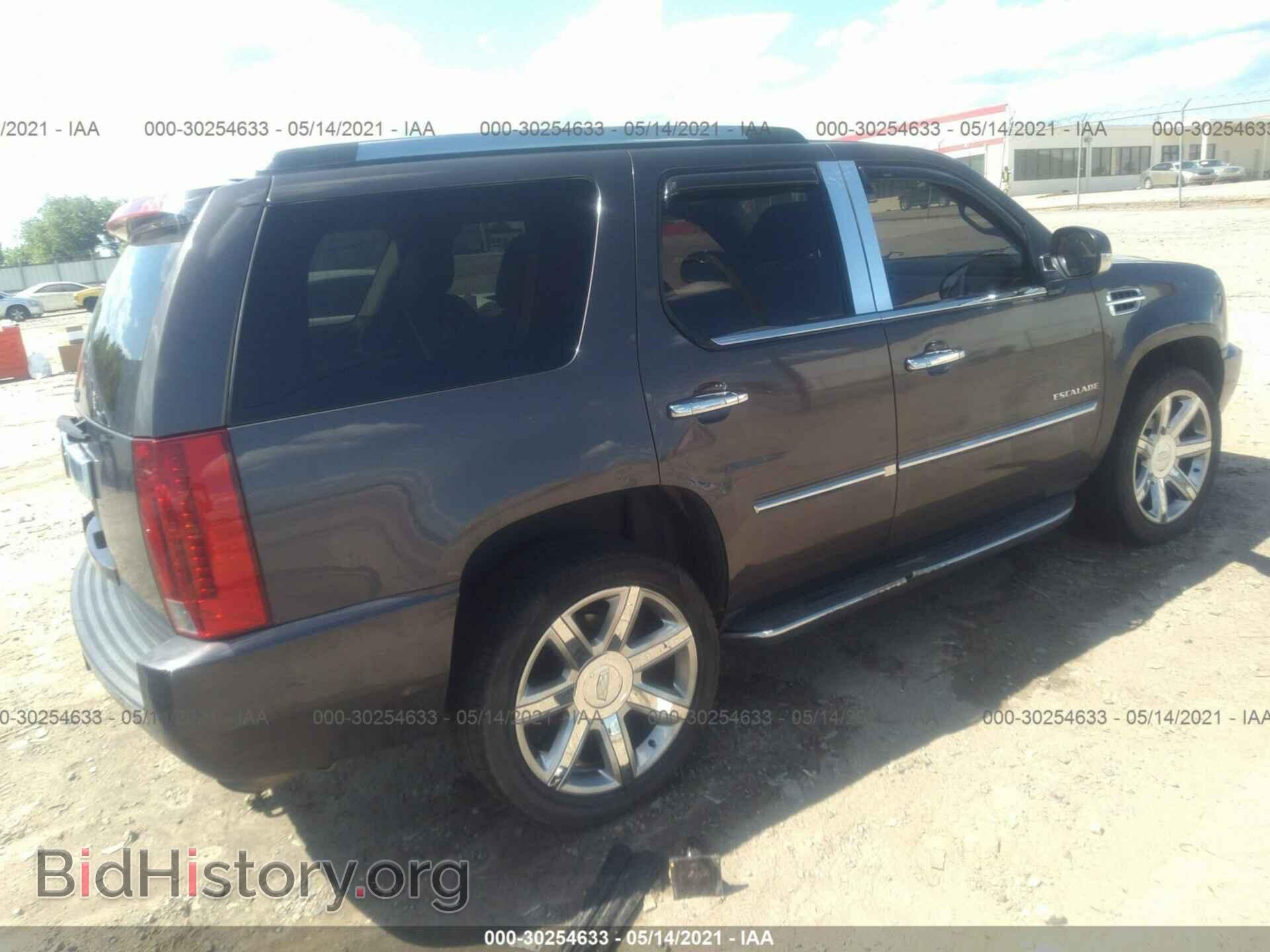 2011 CADILLAC ESCALADE - VIN: 1GYS4BEF8BR223448 - Фото 4