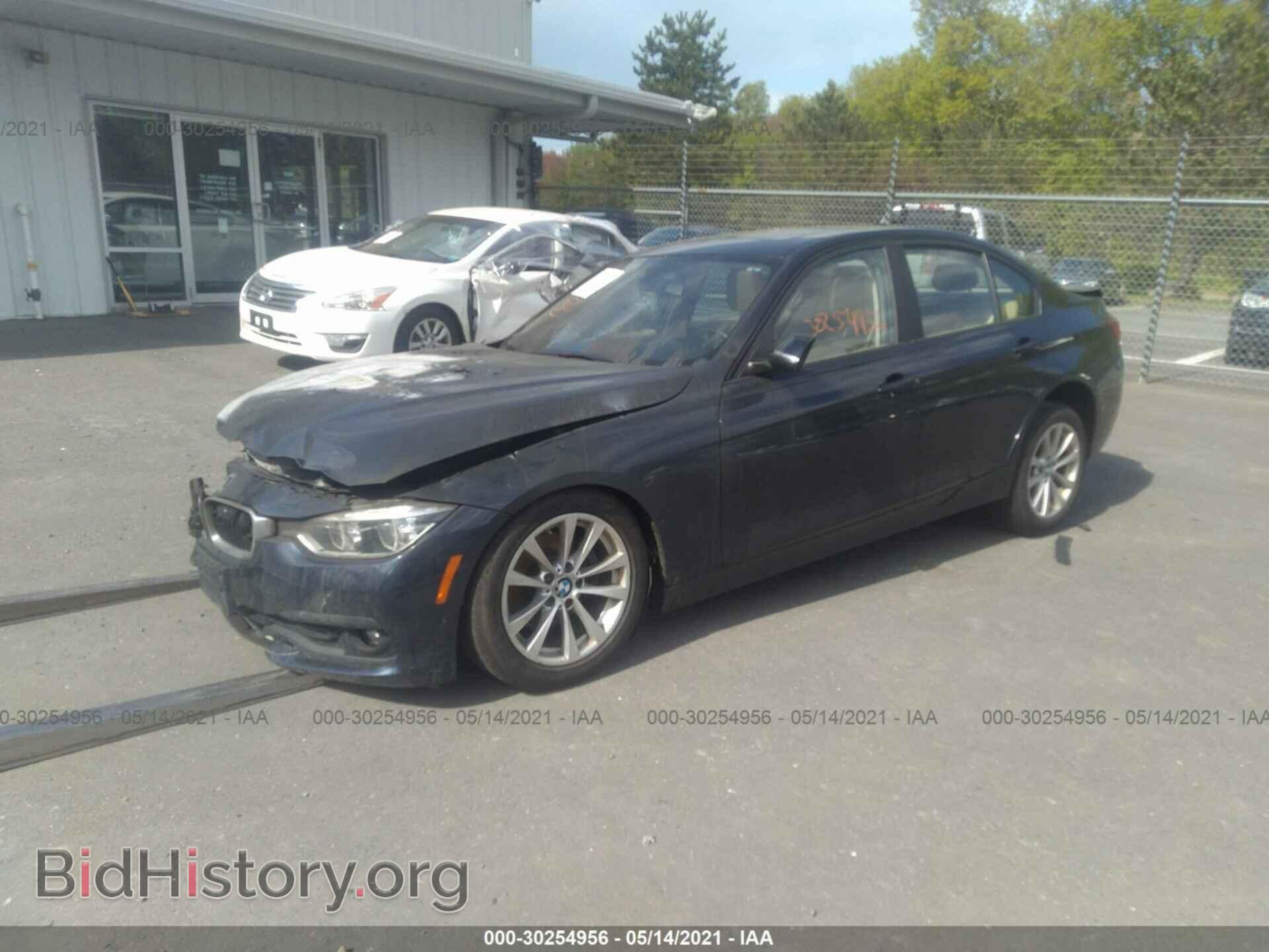 2016 BMW 3 SERIES - VIN: WBA8E5G51GNU19343 - Фото 2