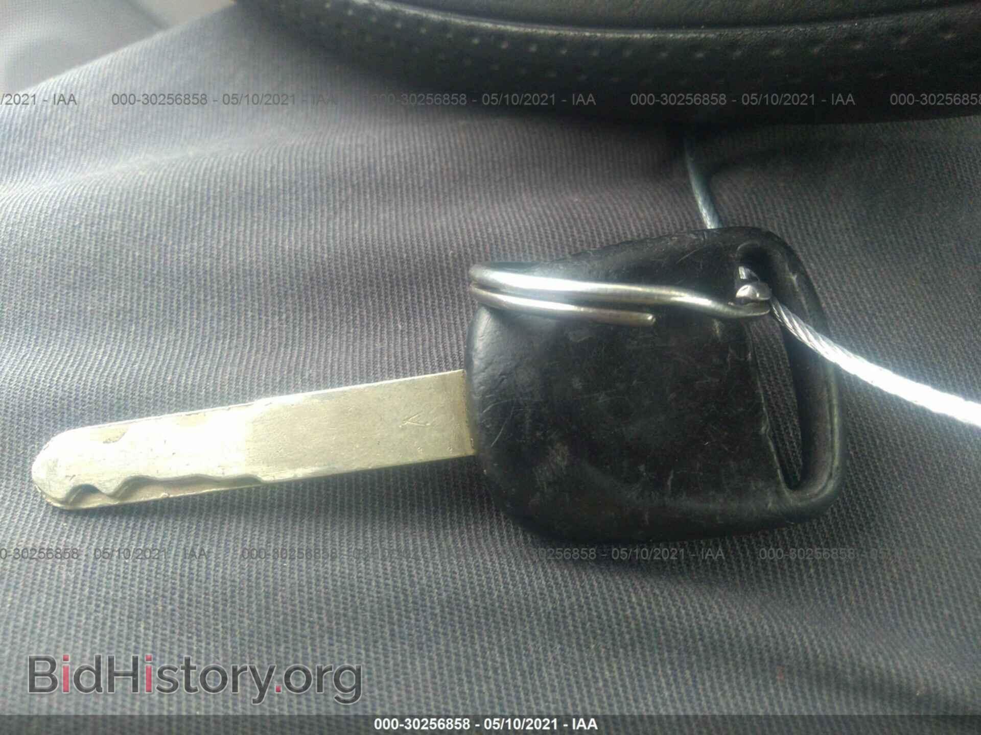 2010 HONDA ELEMENT - VIN: 5J6YH1H73AL003570 - Фото 11
