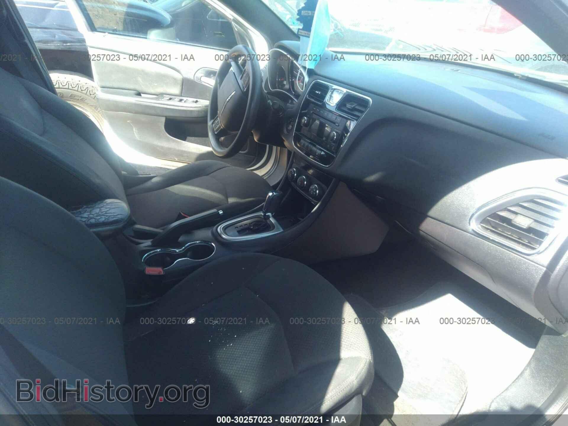 2011 CHRYSLER 200 - VIN: 1C3BC4FG8BN553808 - Фото 5