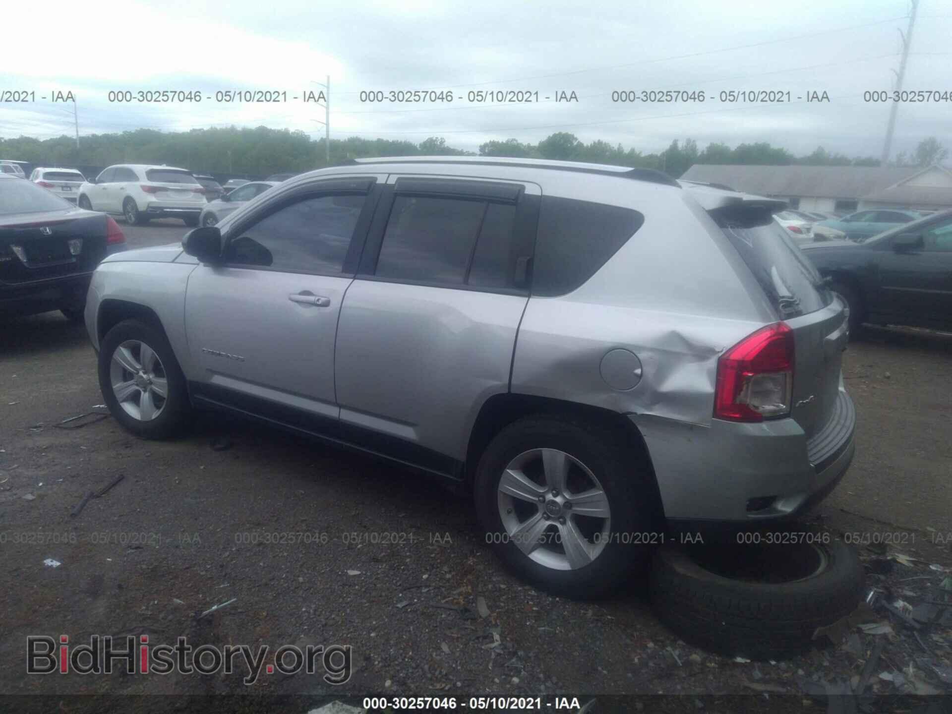2011 JEEP COMPASS - VIN: 1J4NF1FB8BD235223 - Photo 3
