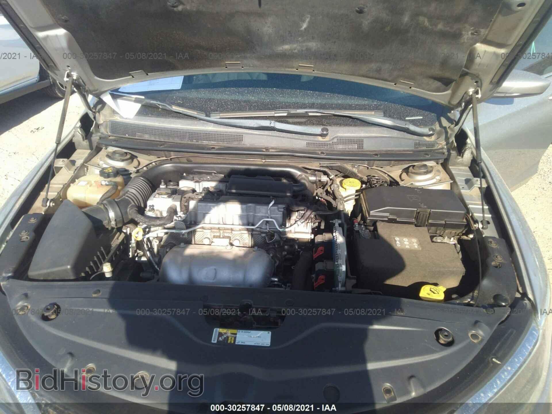 2015 CHRYSLER 200 - VIN: 1C3CCCAB2FN621634 - Фото 10
