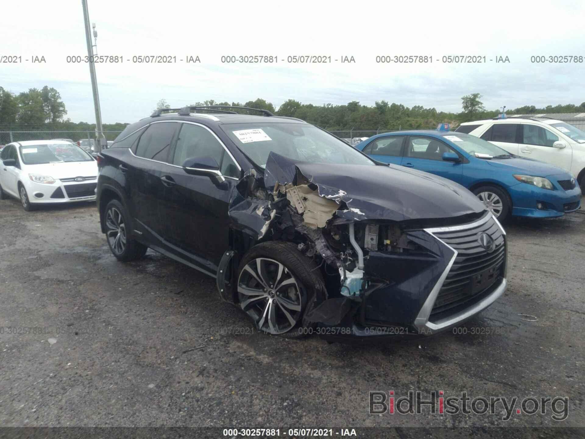 Photo 2T2BGMCAXKC040042 - LEXUS RX 2019