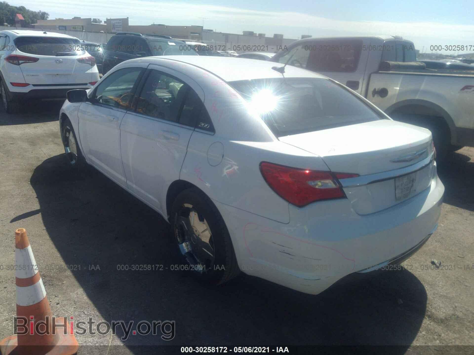 2012 CHRYSLER 200 - VIN: 1C3CCBAB1CN105402 - Фото 3