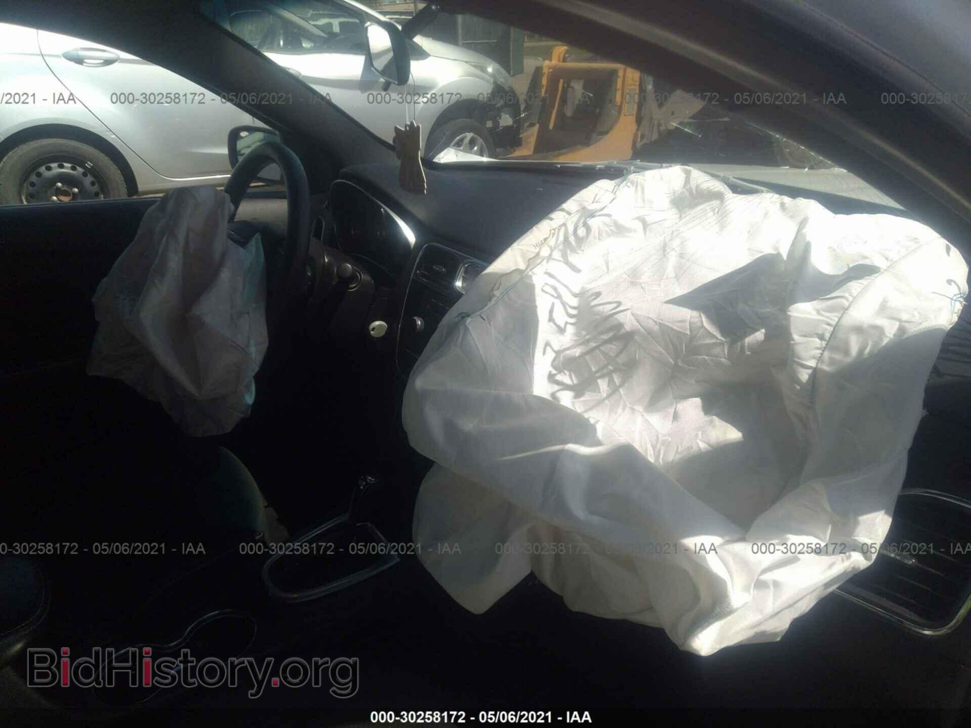 2012 CHRYSLER 200 - VIN: 1C3CCBAB1CN105402 - Фото 5
