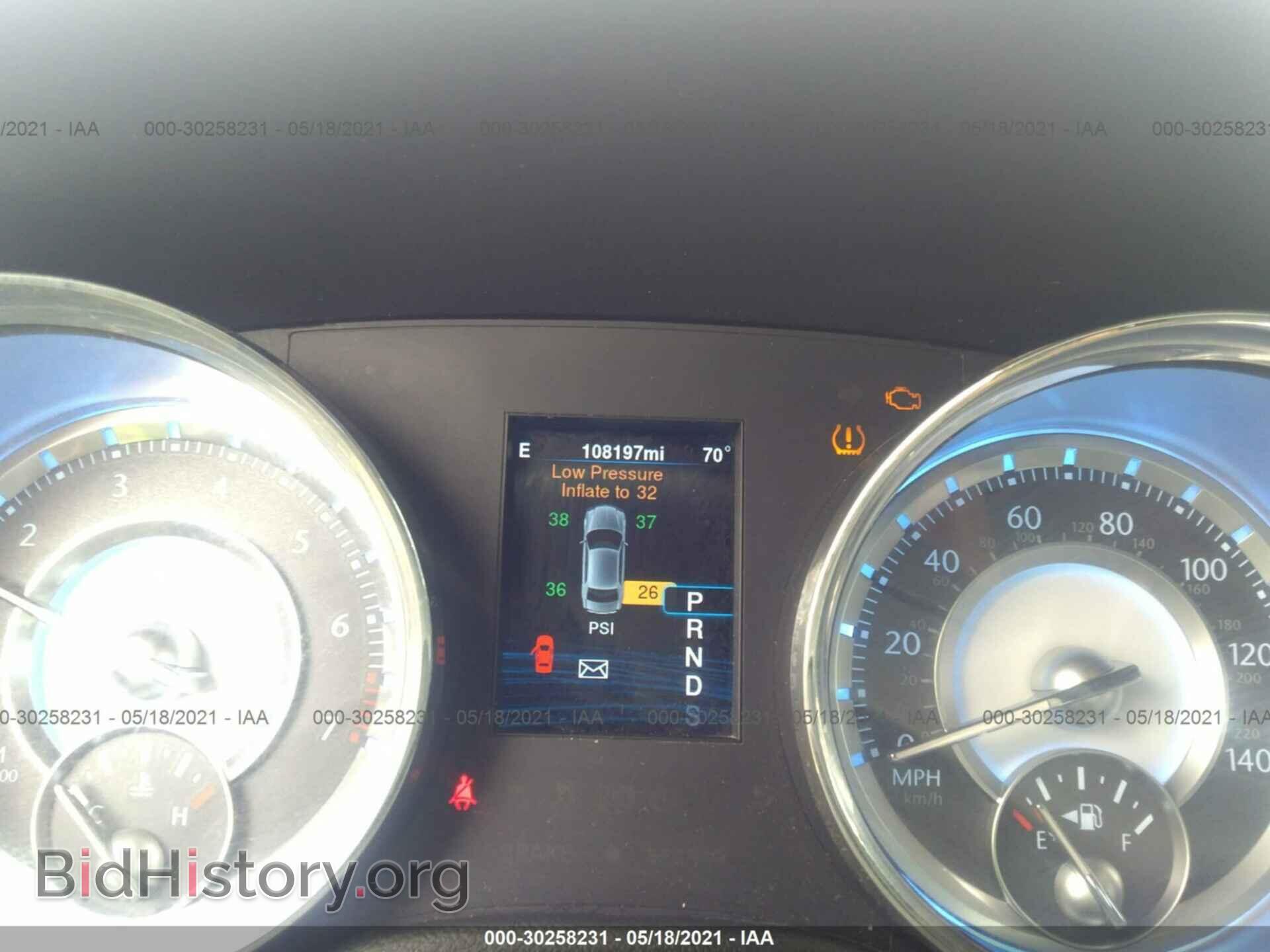 2014 CHRYSLER 300 - VIN: 2C3CCABG3EH301650 - Фото 7