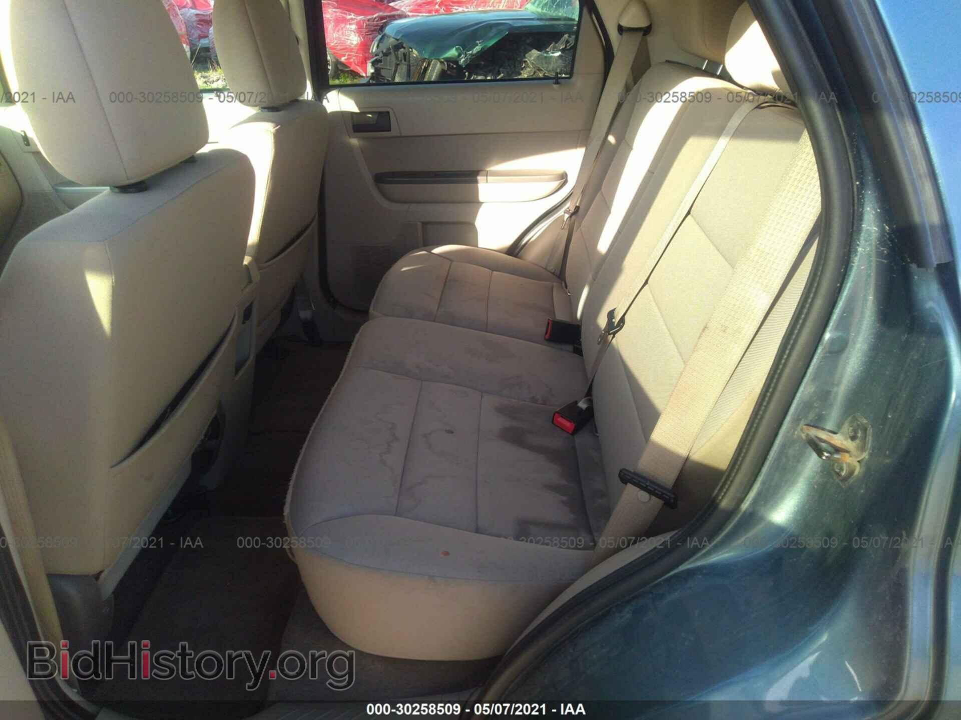 2011 FORD ESCAPE - VIN: 1FMCU0D78BKB63796 - Фото 8