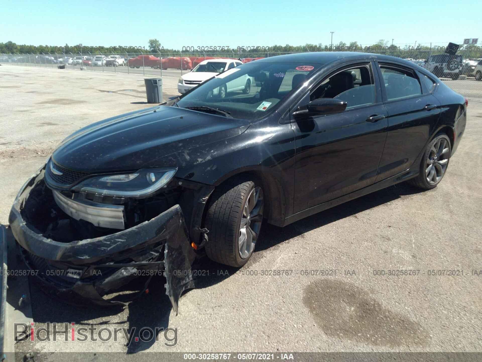 2016 CHRYSLER 200 - VIN: 1C3CCCBB2GN107654 - Фото 2