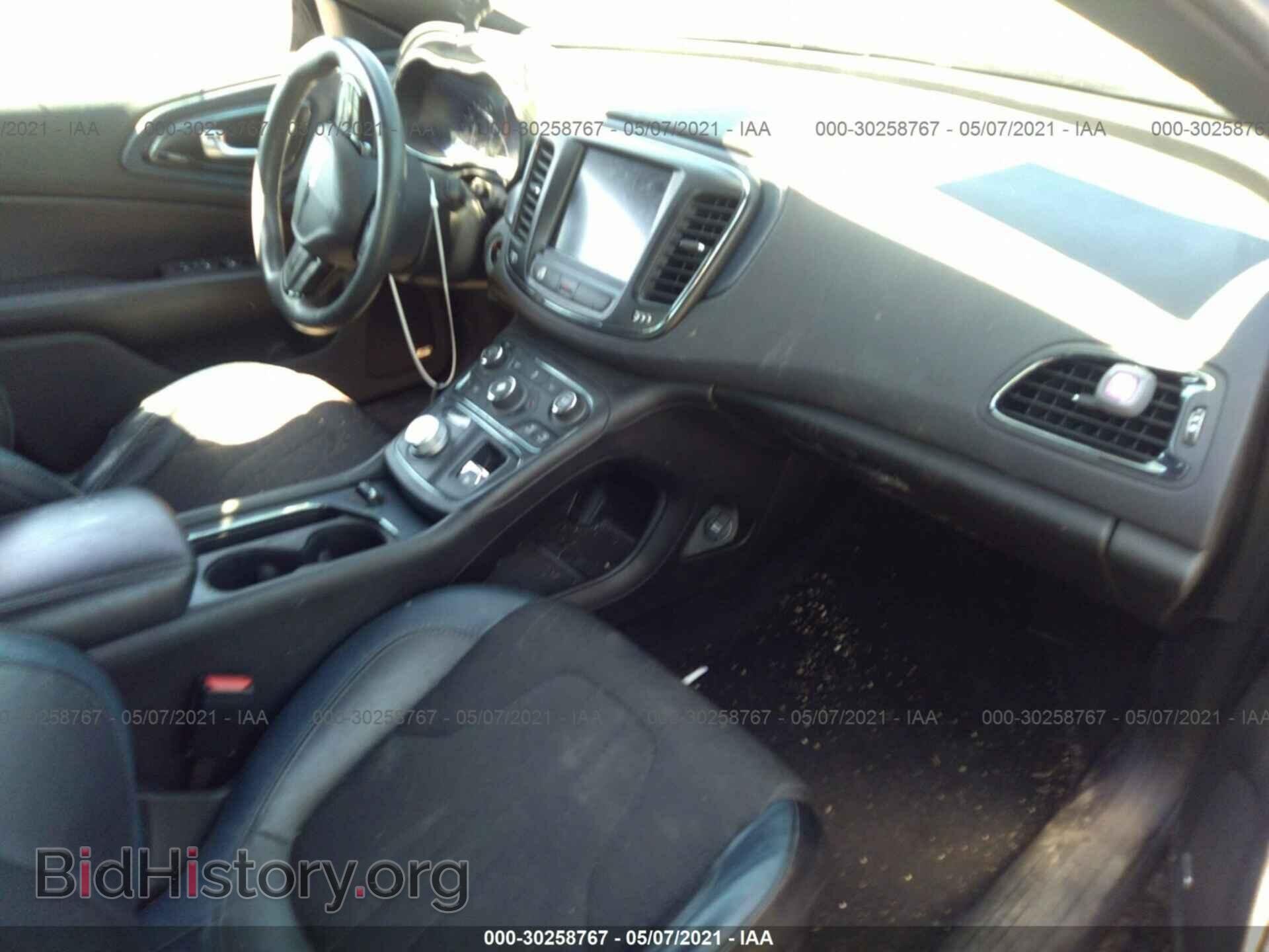 2016 CHRYSLER 200 - VIN: 1C3CCCBB2GN107654 - Фото 5