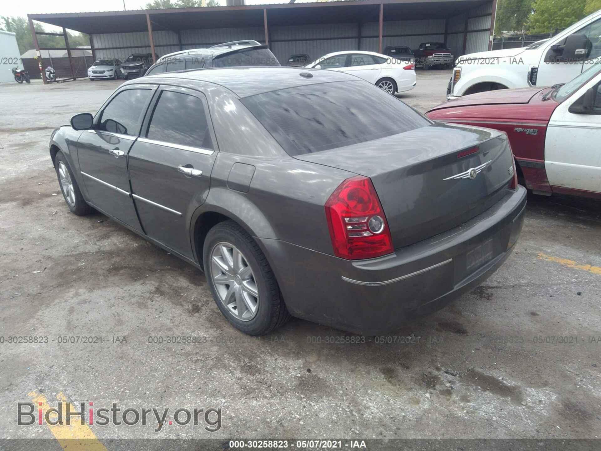 2009 CHRYSLER 300 - VIN: 2C3LA53V39H513593 - Фото 3