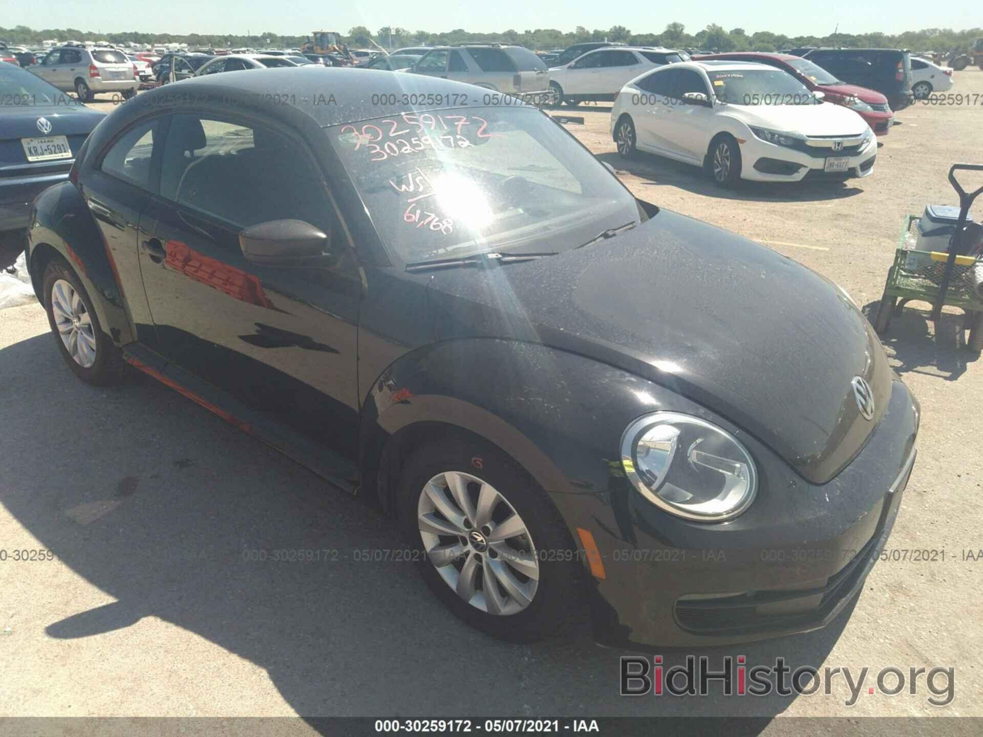 Photo 3VWFX7AT4DM602908 - VOLKSWAGEN BEETLE COUPE 2013