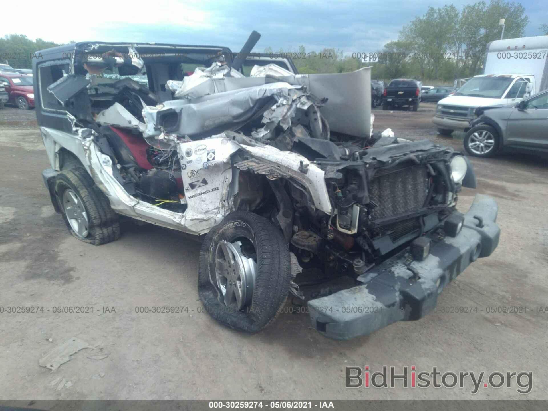 Photo 1J4FZ24118L607348 - JEEP WRANGLER 2008