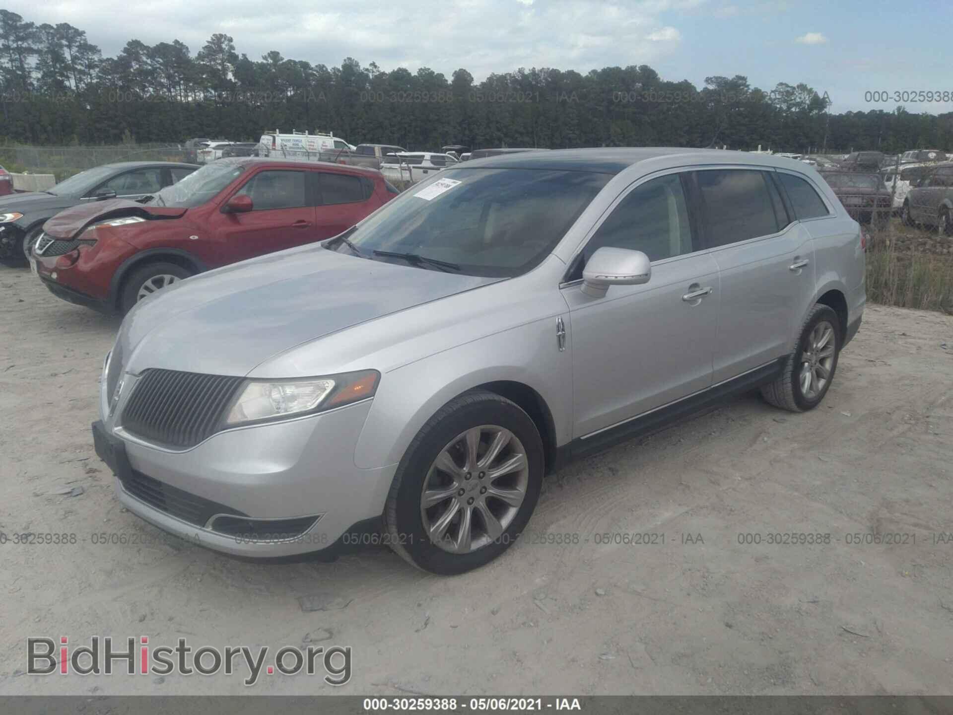 2013 LINCOLN MKT - VIN: 2LMHJ5FK4DBL57613 - Фото 2