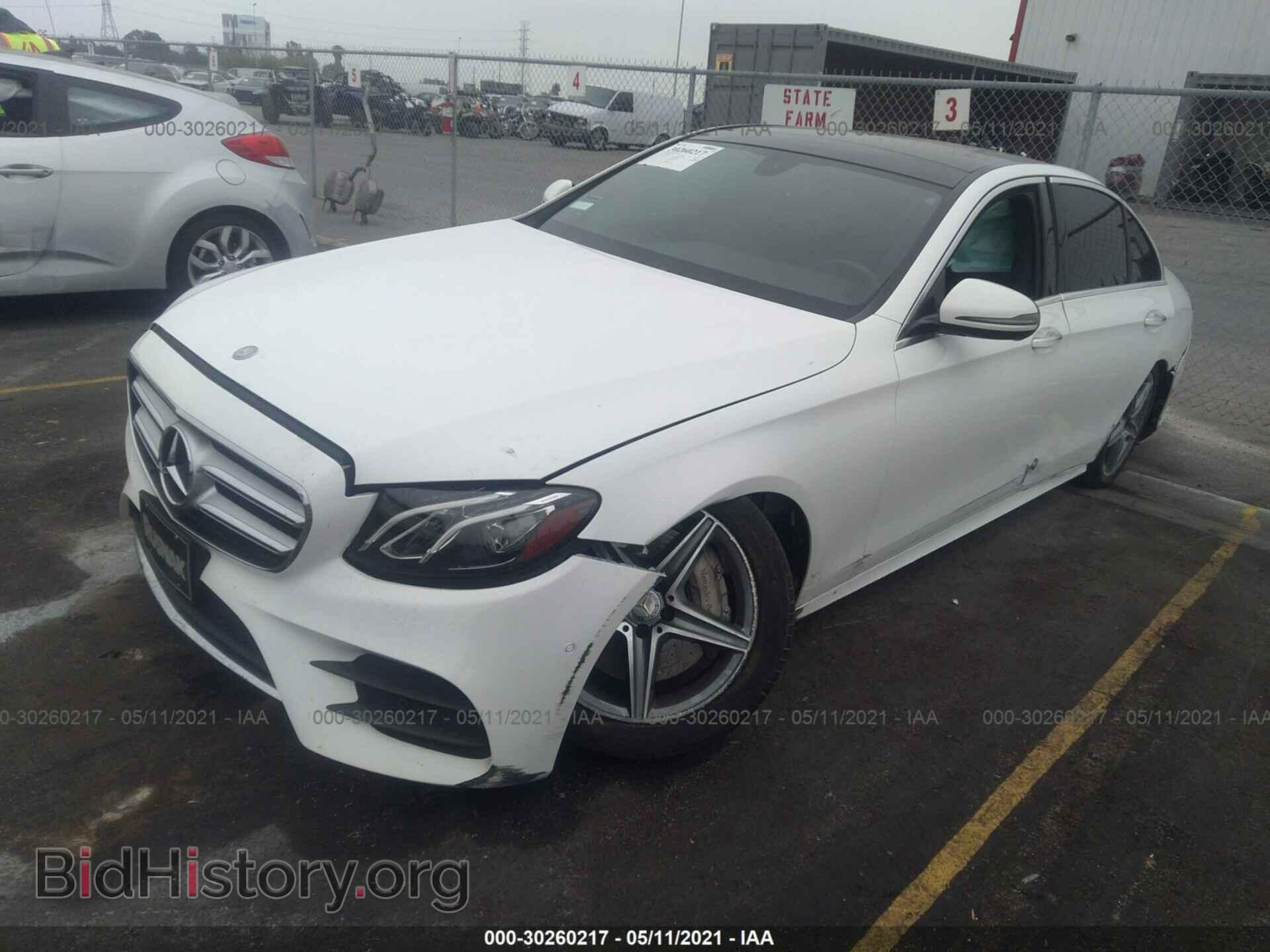 2017 MERCEDES-BENZ E-CLASS - VIN: WDDZF4JB0HA047425 - Фото 2