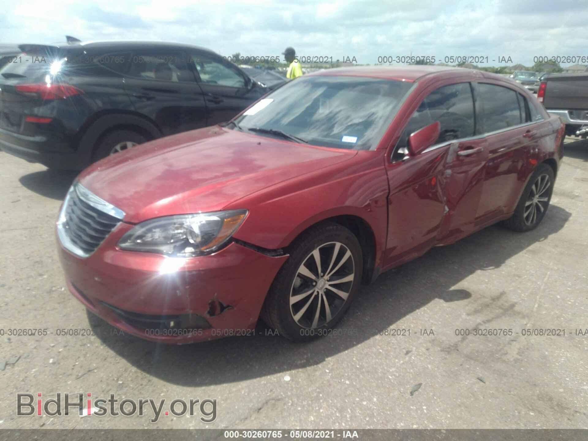 2014 CHRYSLER 200 - VIN: 1C3CCBBB8EN132341 - Фото 2