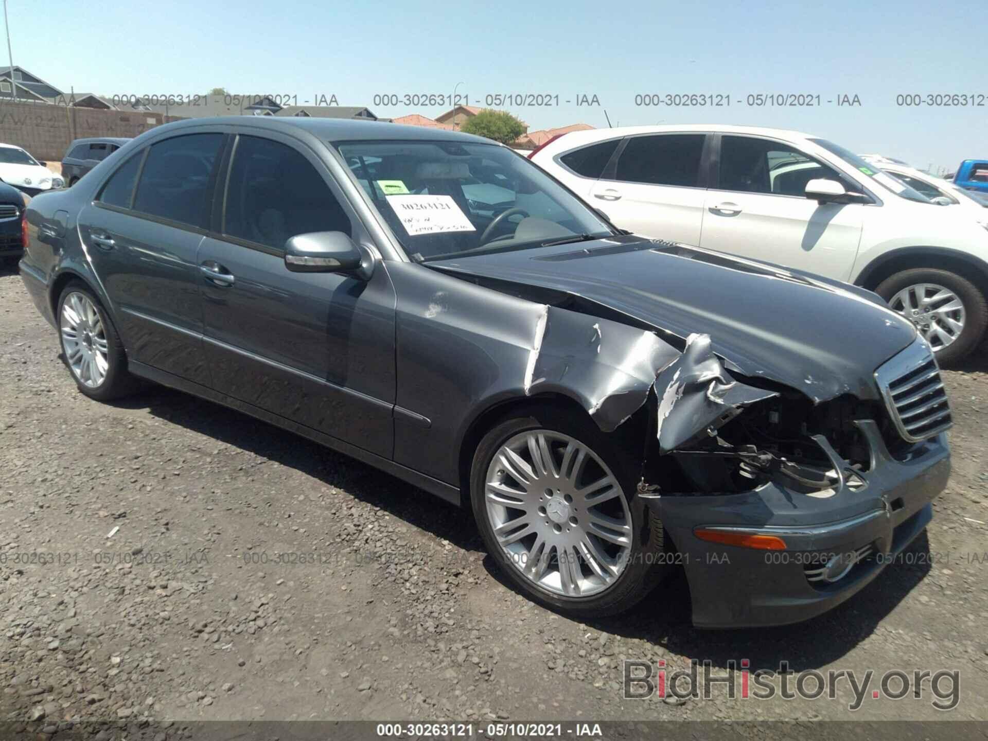 Photo WDBUF56X38B349041 - MERCEDES-BENZ E-CLASS 2008