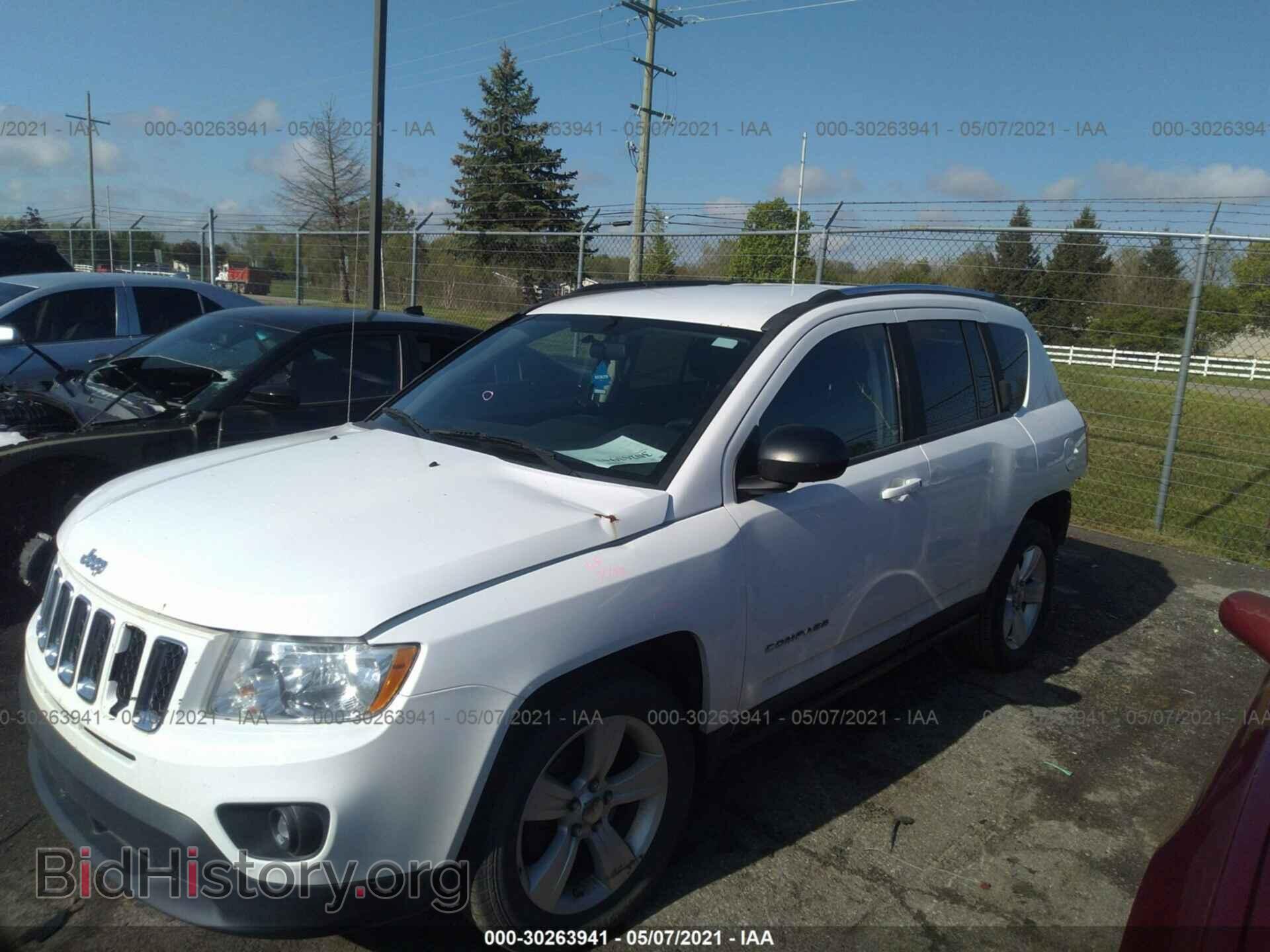 2011 JEEP COMPASS - VIN: 1J4NT1FB2BD245867 - Photo 2