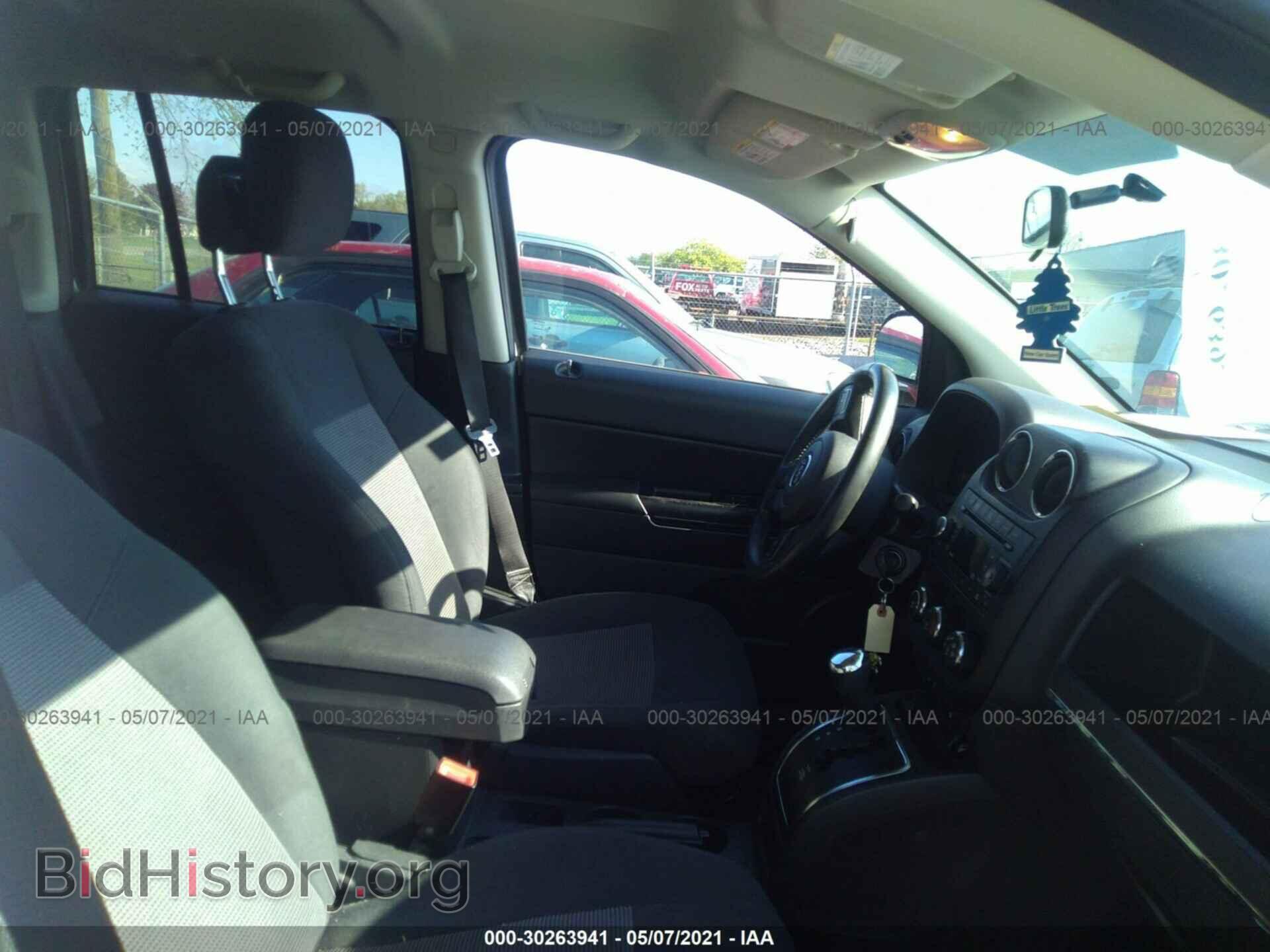 2011 JEEP COMPASS - VIN: 1J4NT1FB2BD245867 - Photo 5