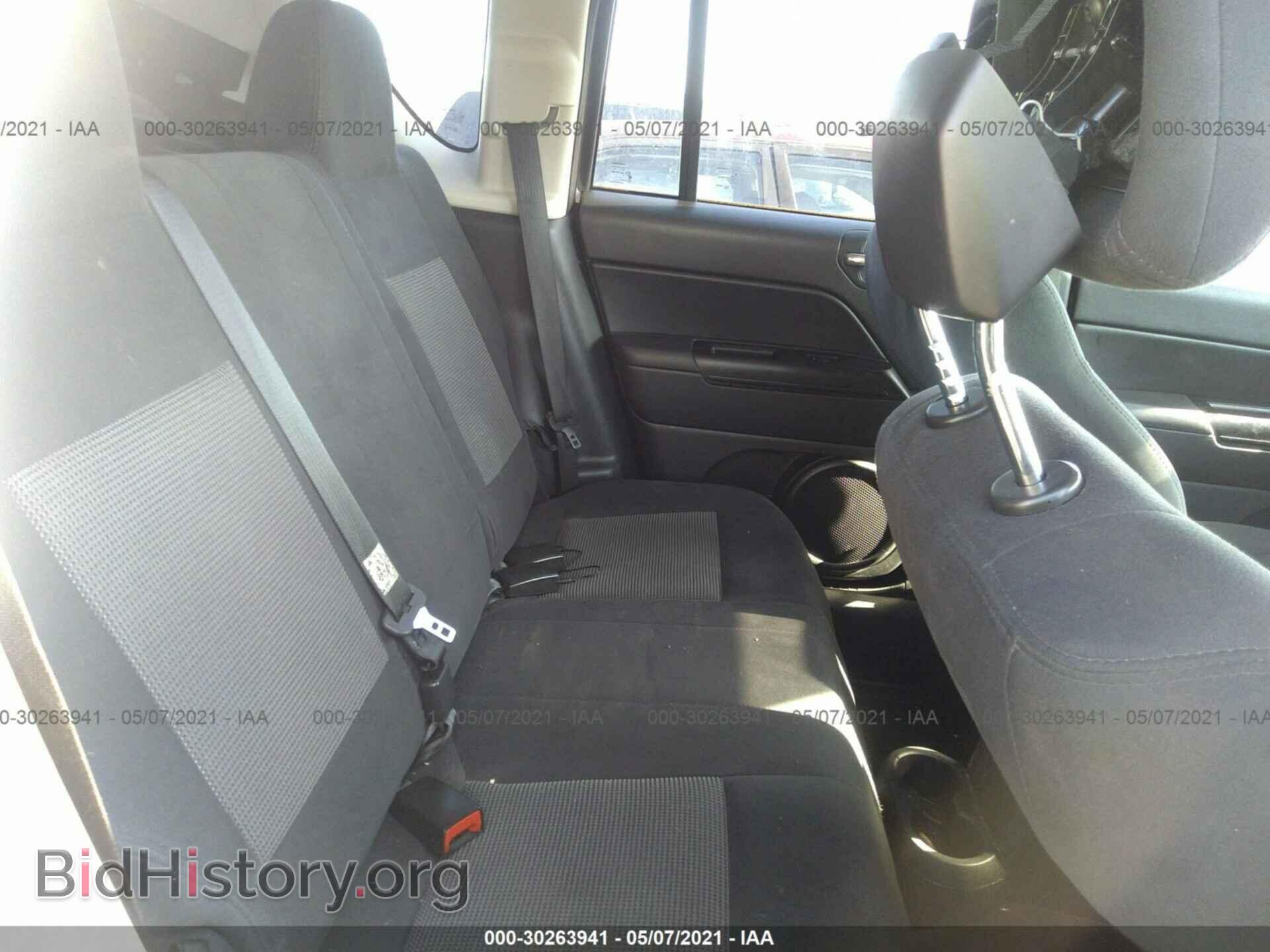 2011 JEEP COMPASS - VIN: 1J4NT1FB2BD245867 - Photo 8
