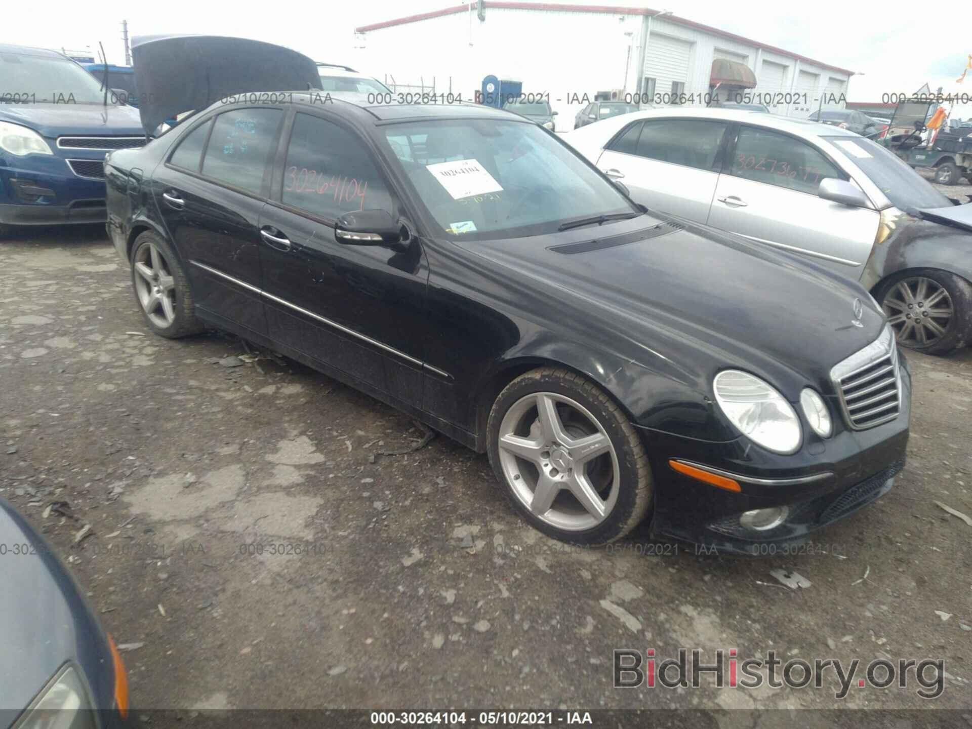 Photo WDBUF56X29B370996 - MERCEDES-BENZ E-CLASS 2009