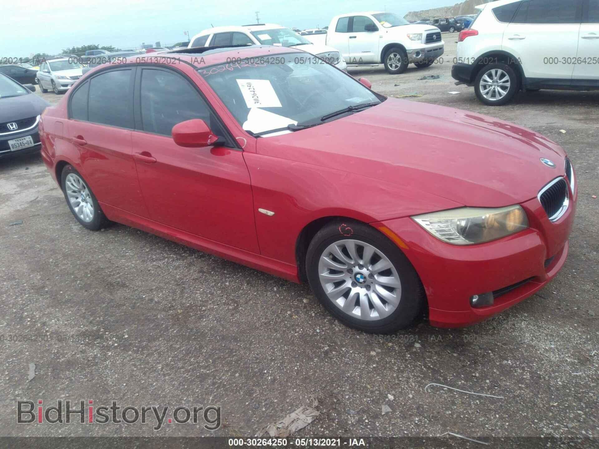 Photo WBAPH73599A172328 - BMW 3 SERIES 2009