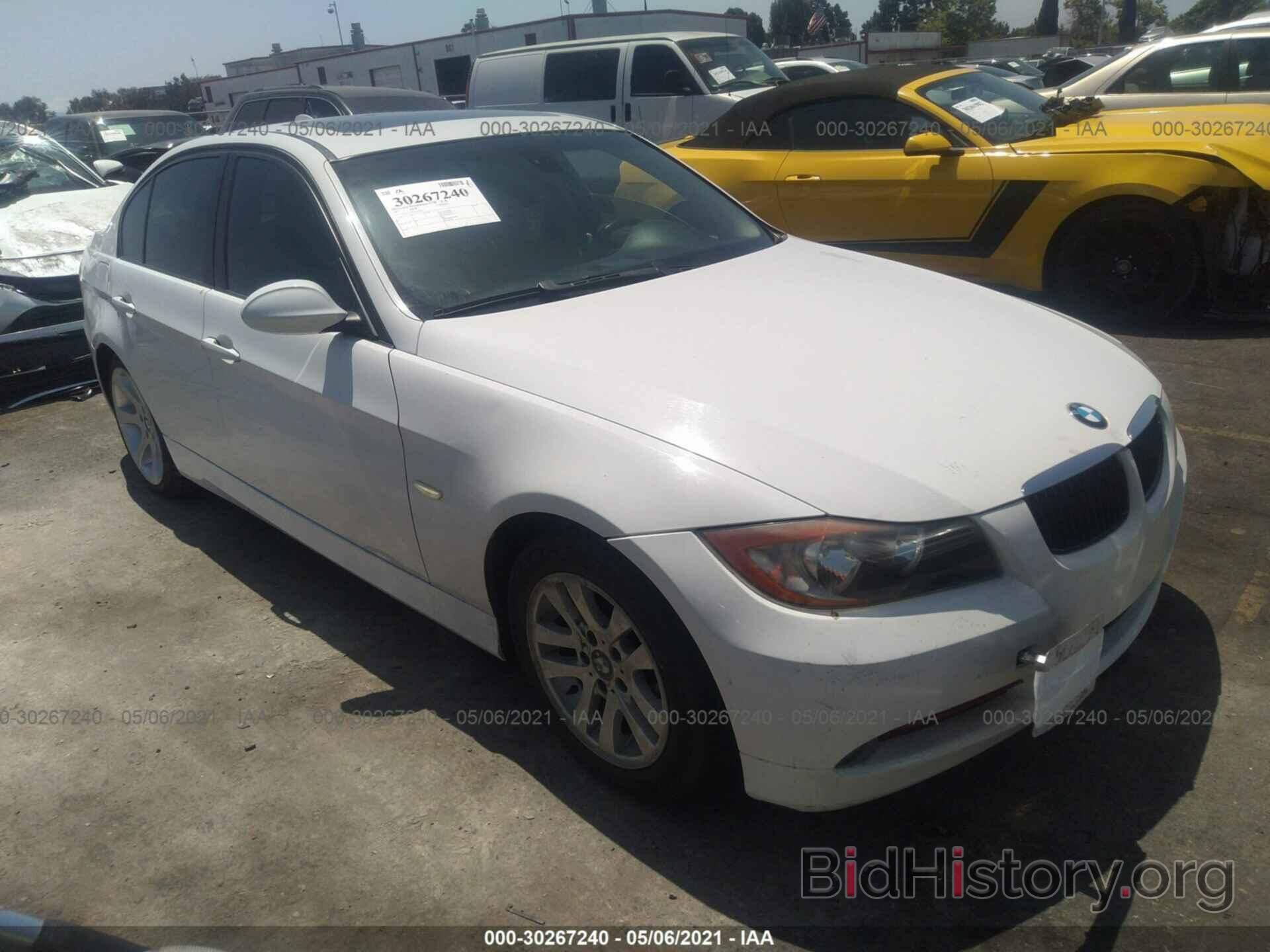 Photo WBAVC53587FZ74184 - BMW 3 SERIES 2007