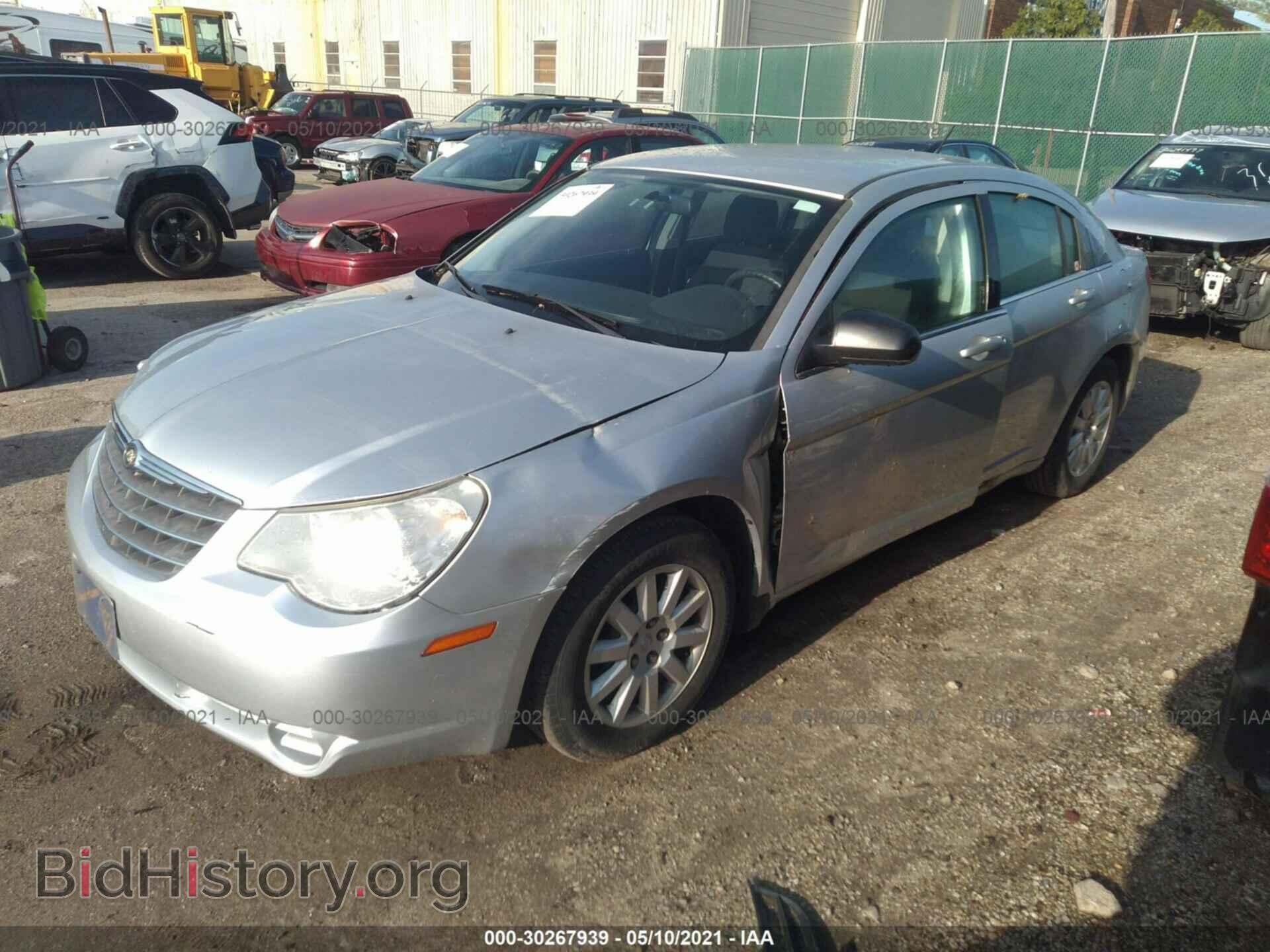 2010 CHRYSLER SEBRING - VIN: 1C3CC4FB9AN187896 - Фото 2