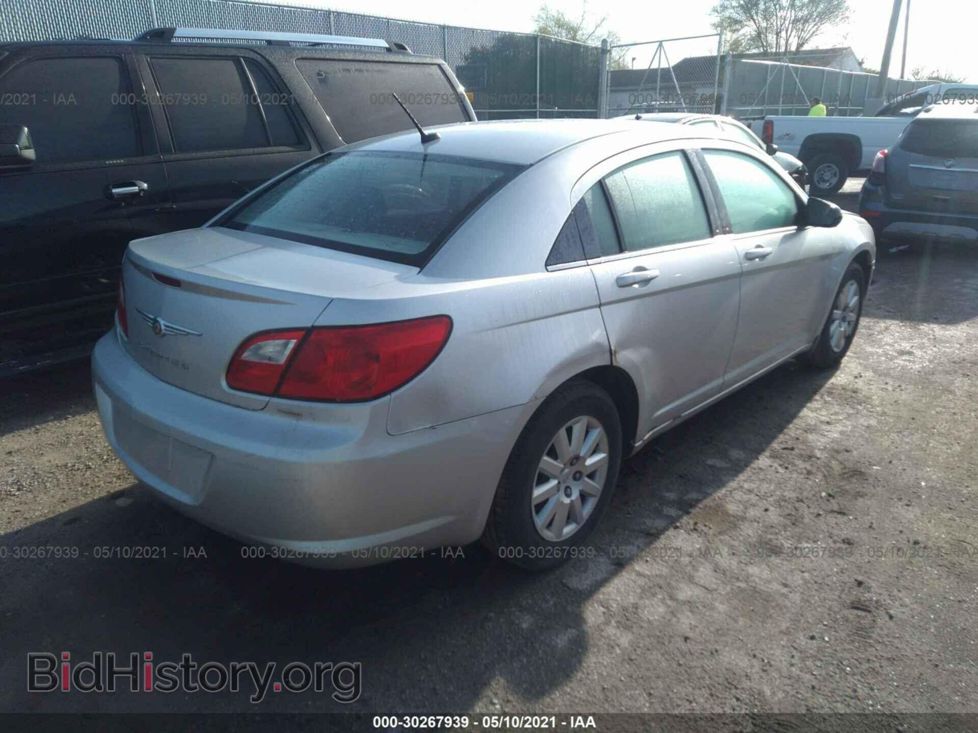 2010 CHRYSLER SEBRING - VIN: 1C3CC4FB9AN187896 - Фото 4