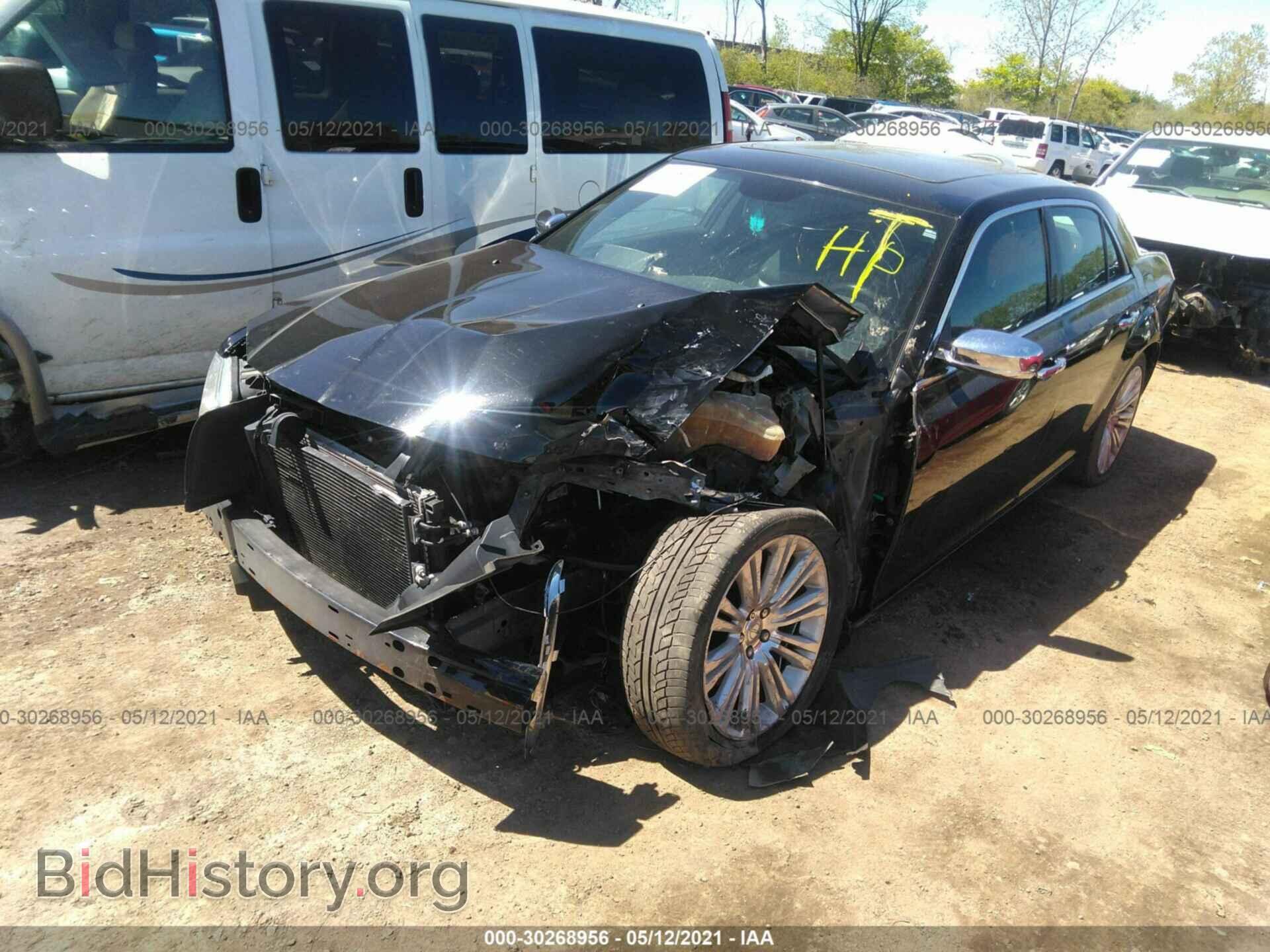 2013 CHRYSLER 300 - VIN: 2C3CCAETXDH635312 - Фото 2
