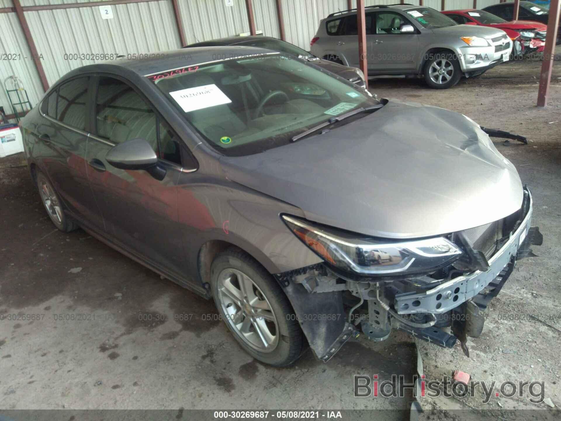 Photo 1G1BE5SM3H7198558 - CHEVROLET CRUZE 2017