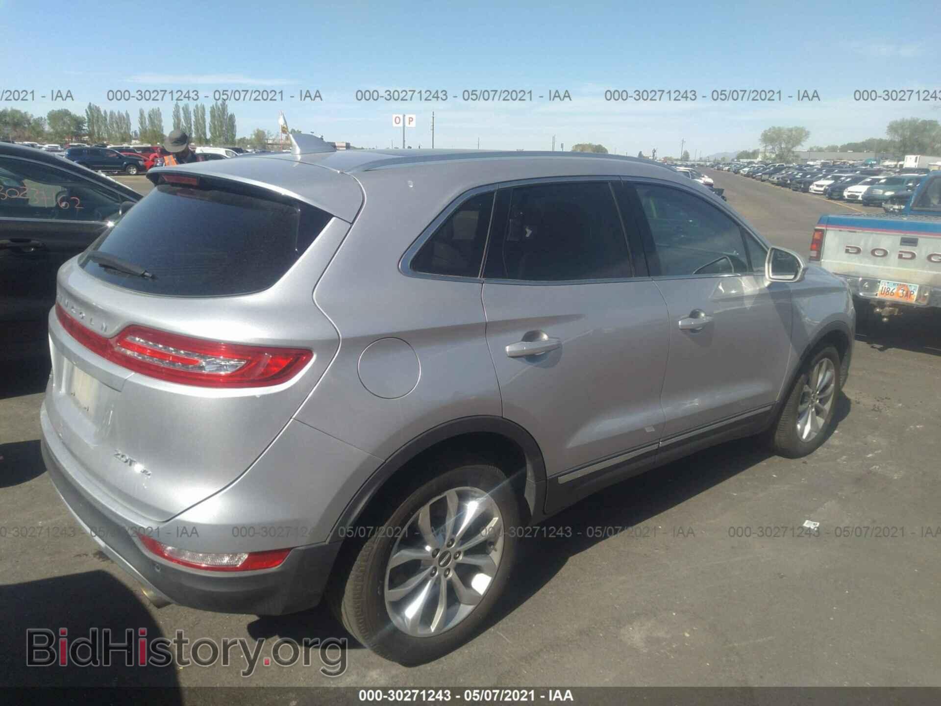 2017 LINCOLN MKC - VIN: 5LMCJ2D95HUL28106 - Photo 4
