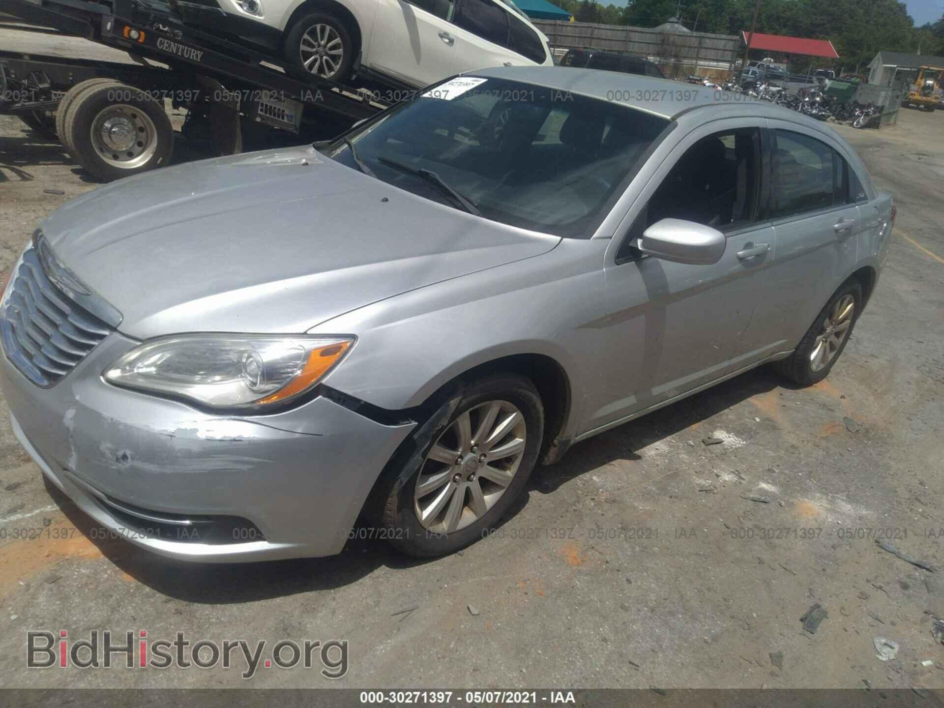 2012 CHRYSLER 200 - VIN: 1C3CCBAB5CN100798 - Фото 2