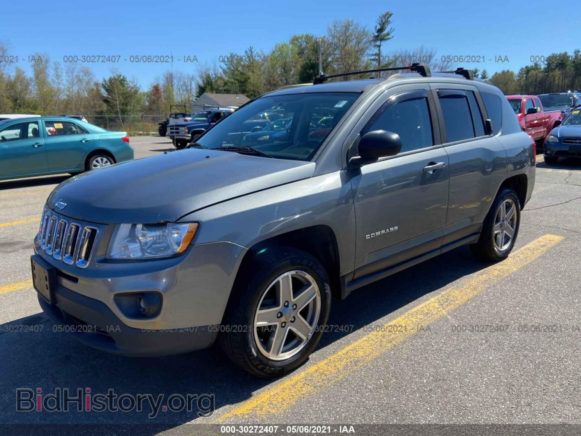2011 JEEP COMPASS - VIN: 1J4NF1FBXBD240116 - Photo 2