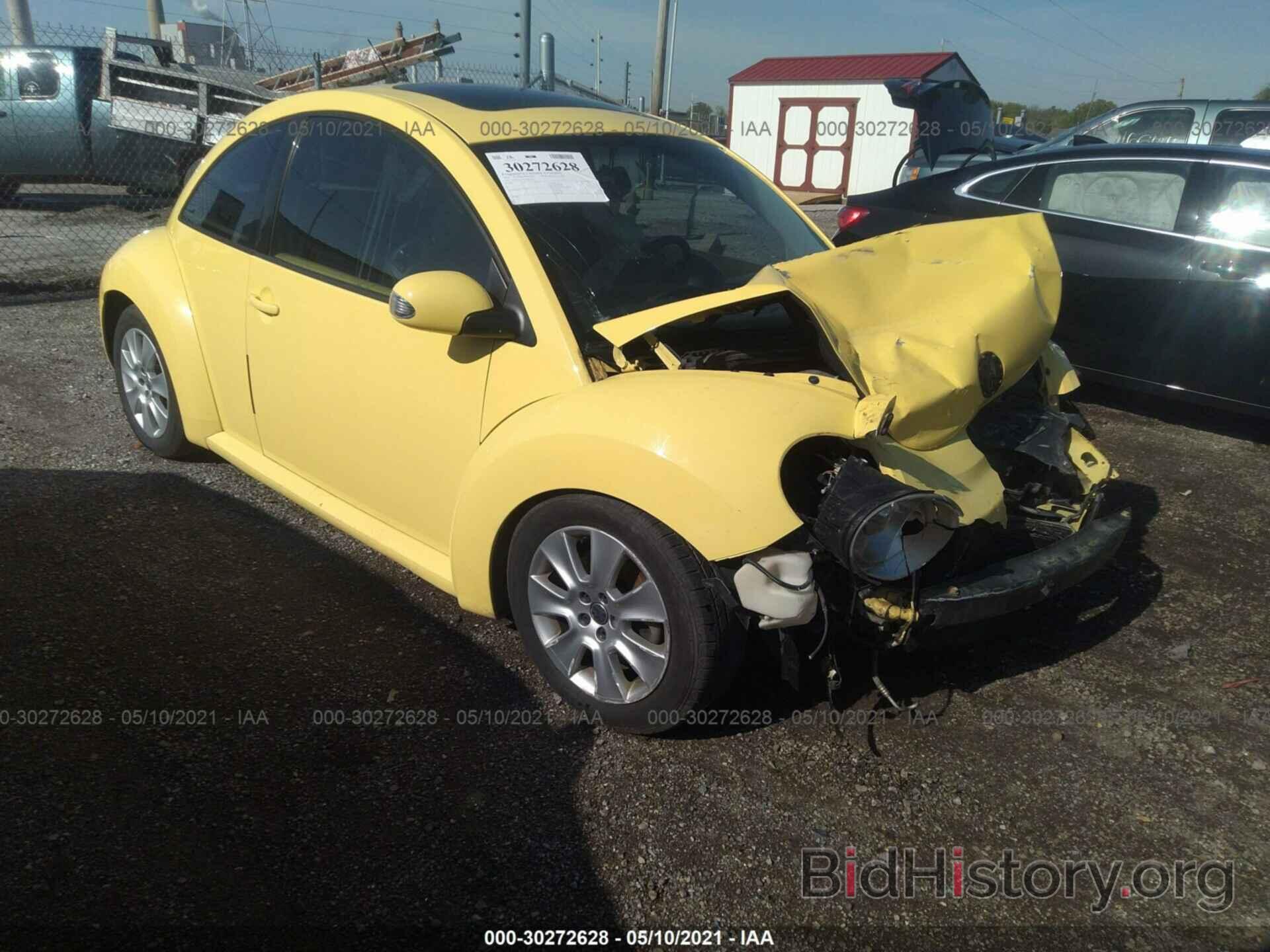 Photo 3VWRG3AG0AM014296 - VOLKSWAGEN NEW BEETLE COUPE 2010