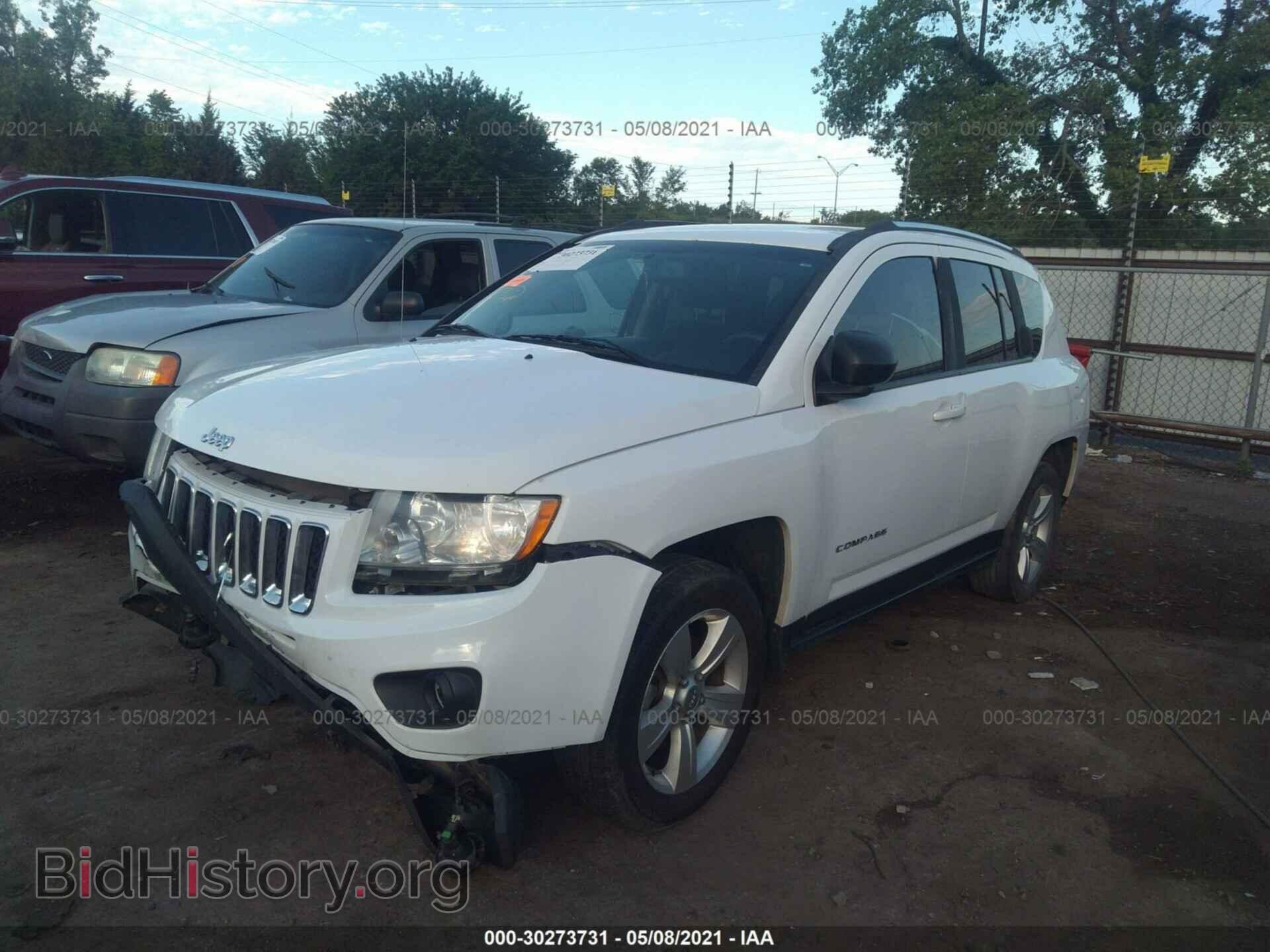 2013 JEEP COMPASS - VIN: 1C4NJCEB0DD251226 - Photo 2