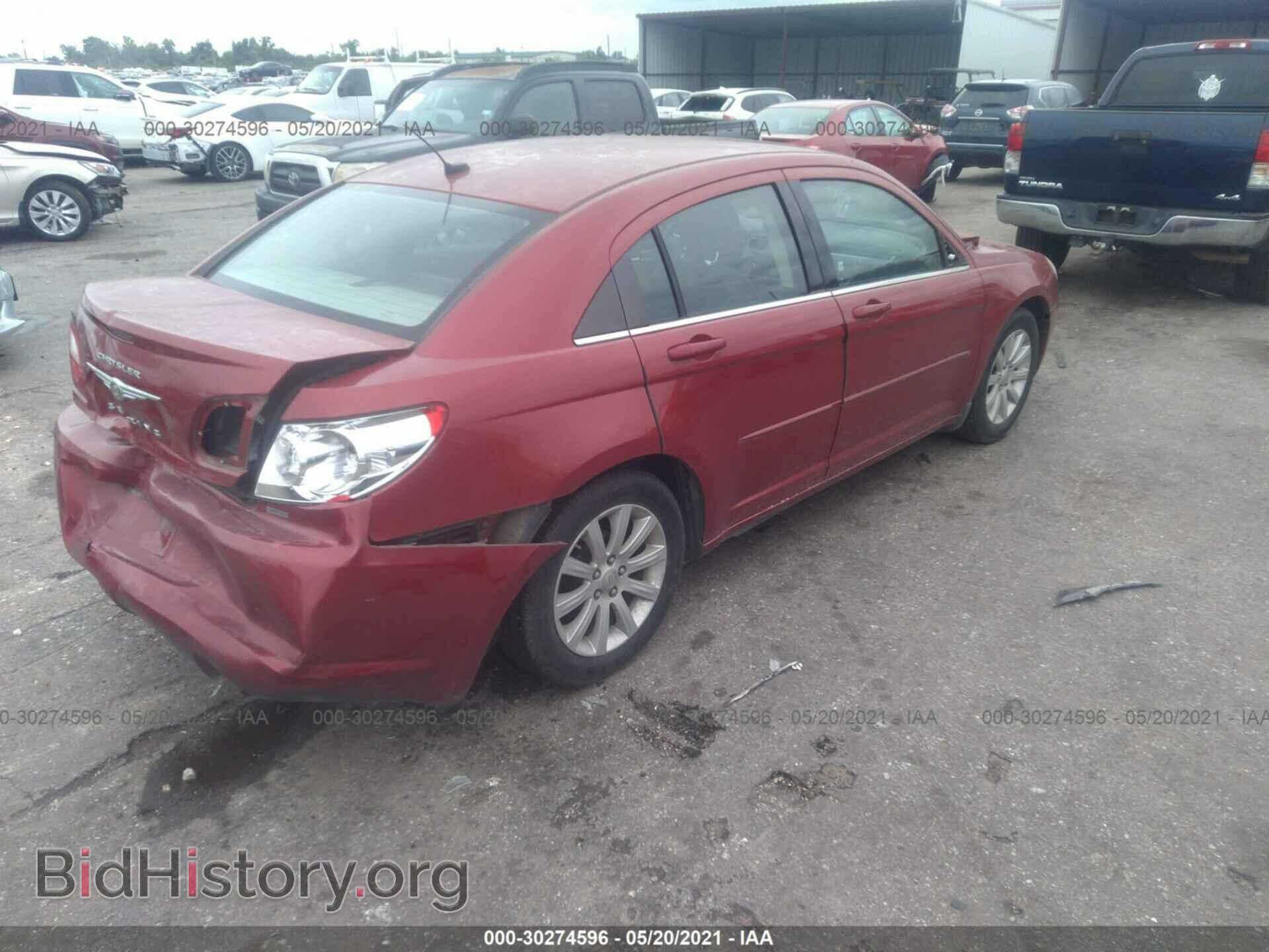 2010 CHRYSLER SEBRING - VIN: 1C3CC5FB5AN141004 - Фото 4