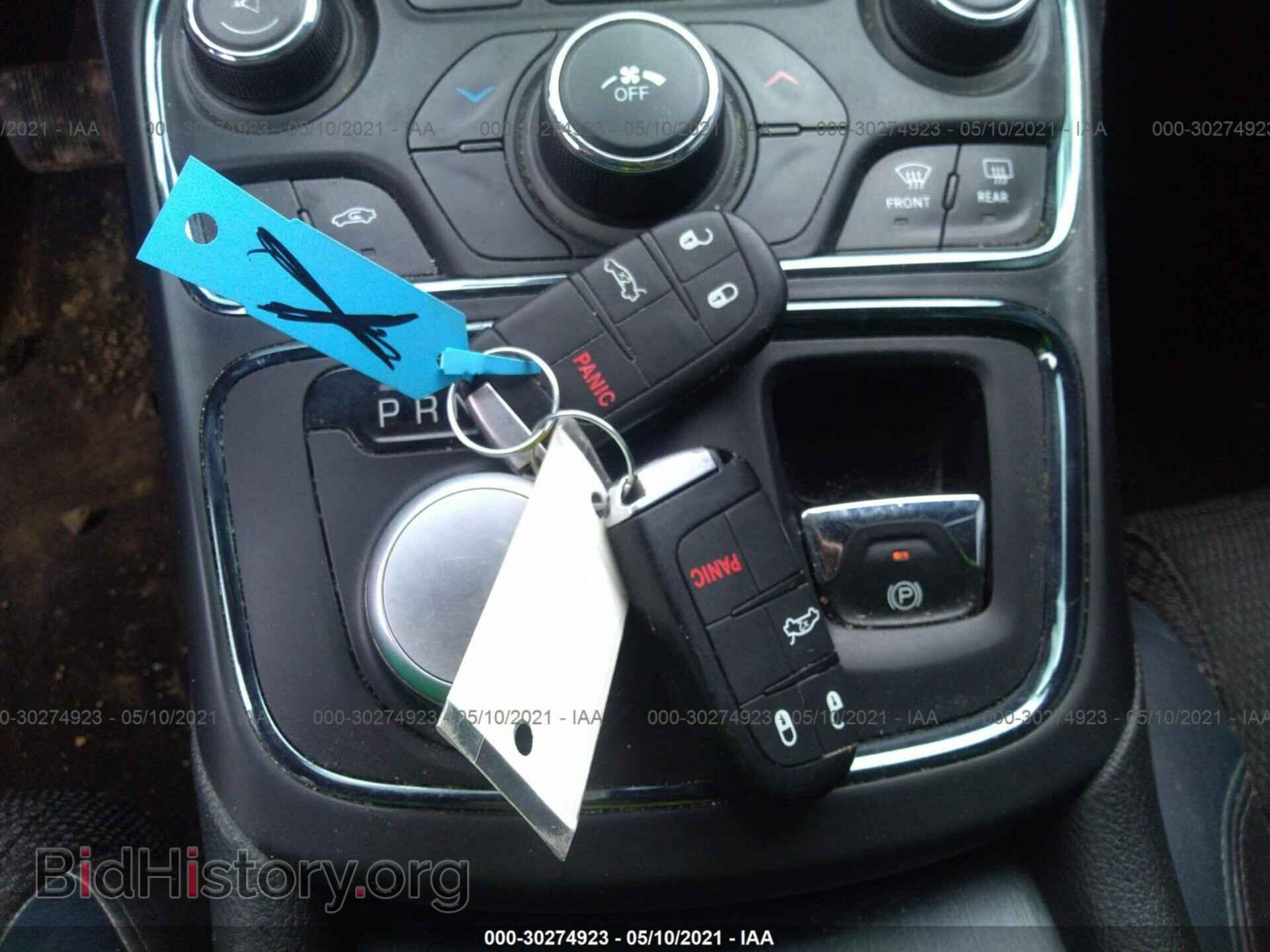 2015 CHRYSLER 200 - VIN: 1C3CCCBB1FN596336 - Фото 11