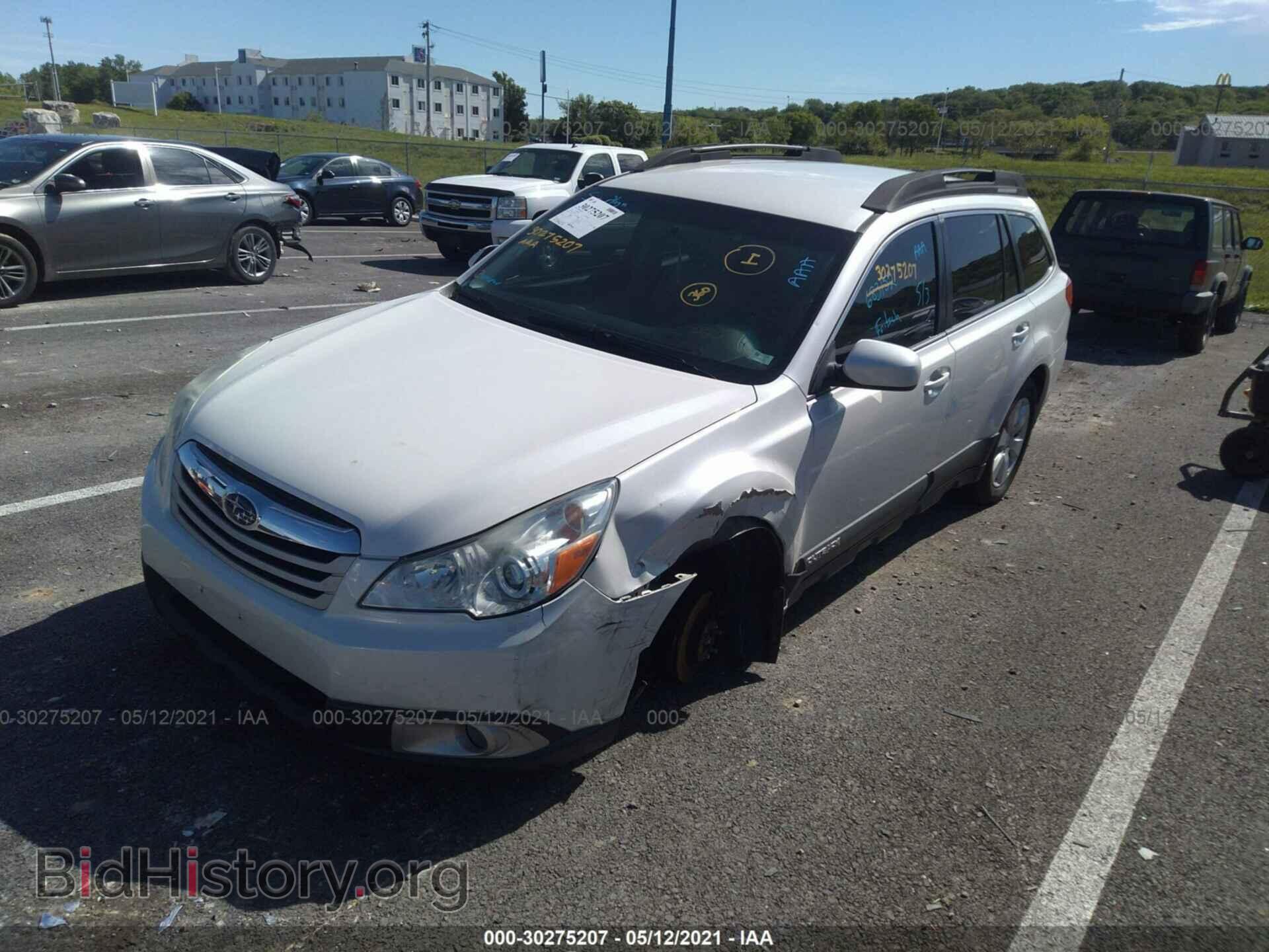 2011 SUBARU OUTBACK - VIN: 4S4BRCCC8B3332478 - Фото 2