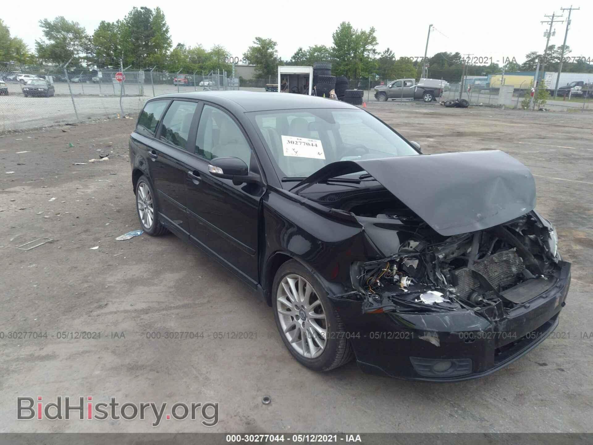 Фотография YV1672MW7B2604985 - VOLVO V50 2011