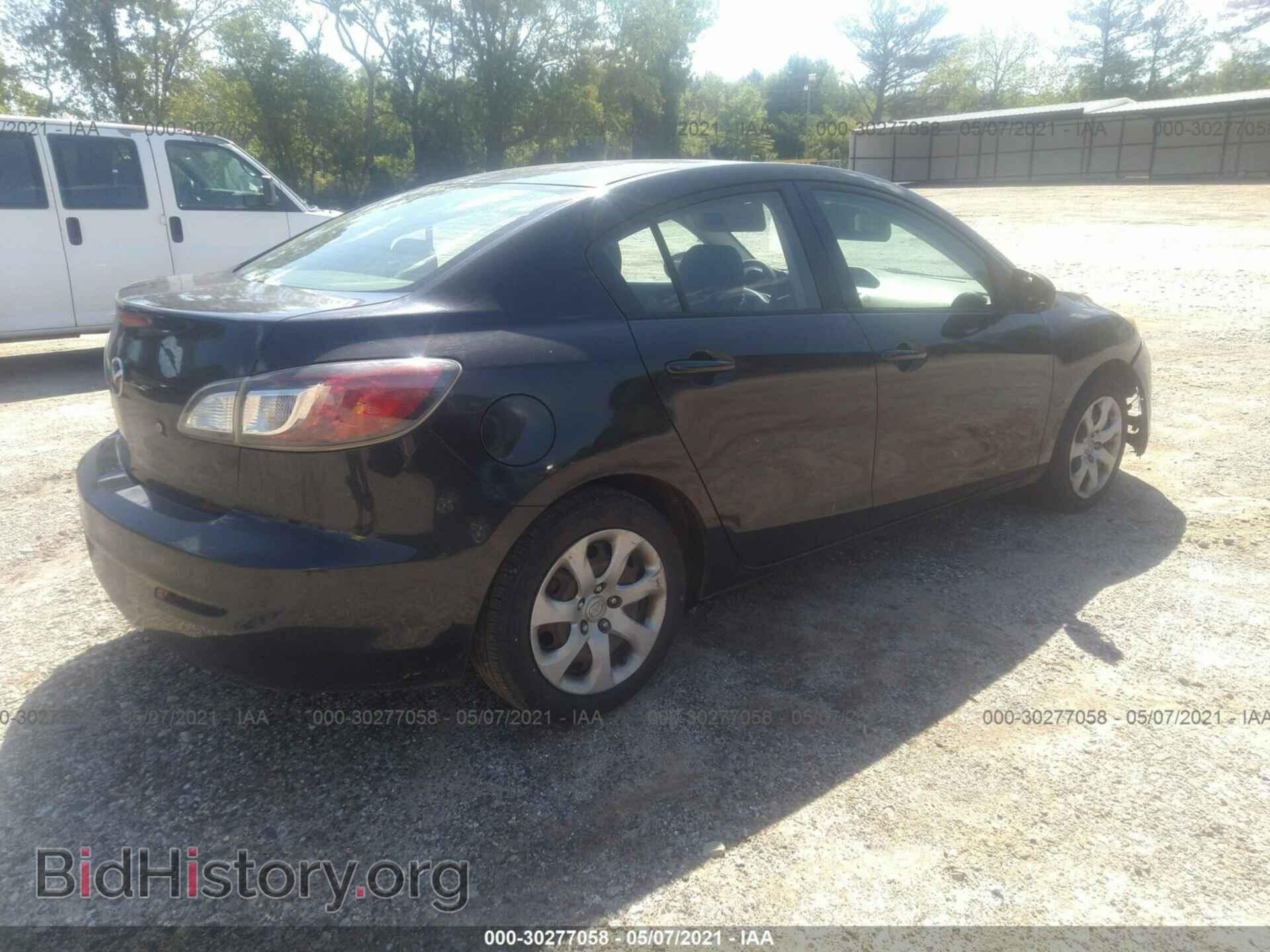 2013 MAZDA MAZDA3 - VIN: JM1BL1TF1D1719103 - Фото 4