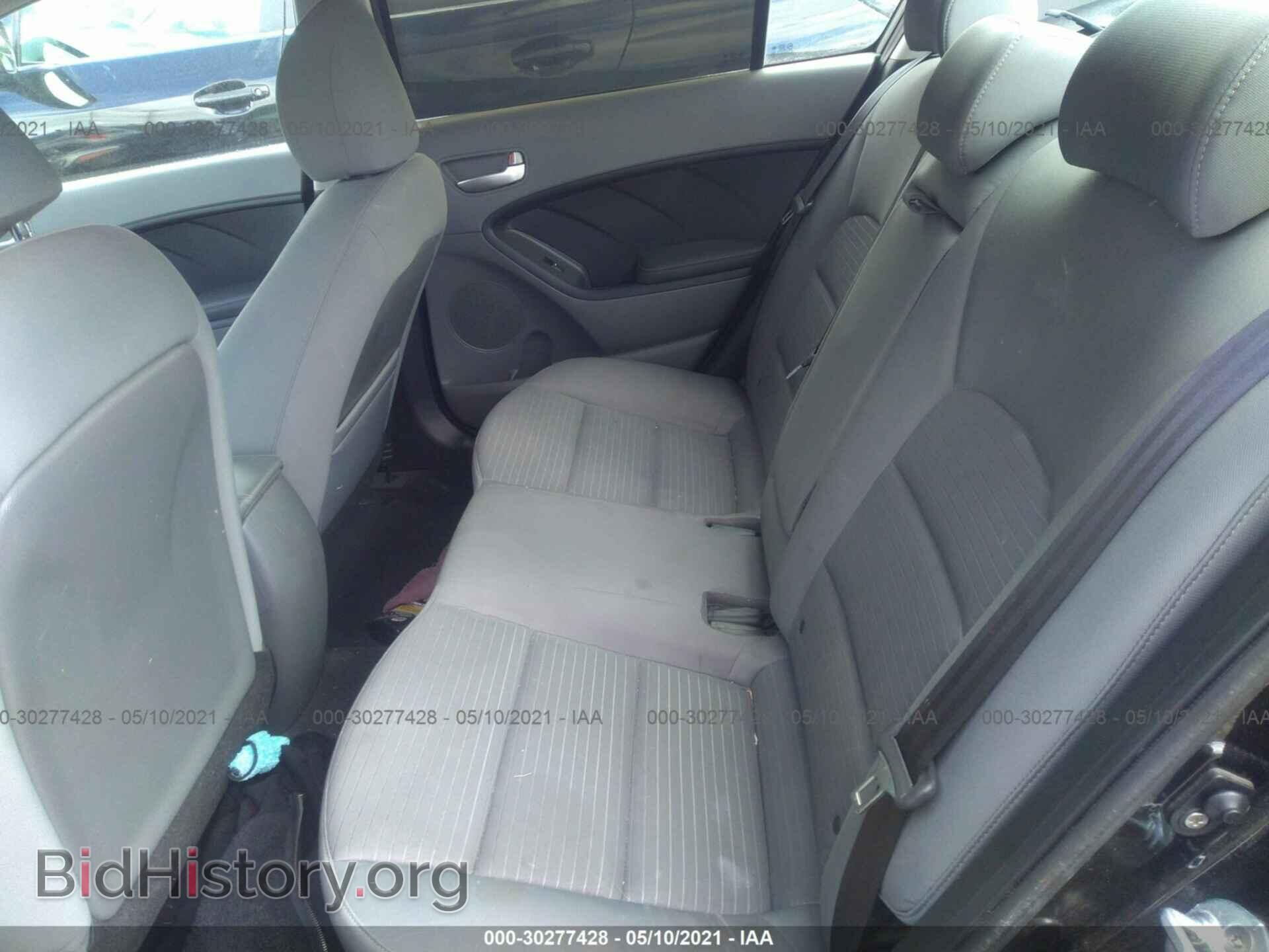 2017 KIA FORTE - VIN: 3KPFL4A78HE068098 - Photo 8