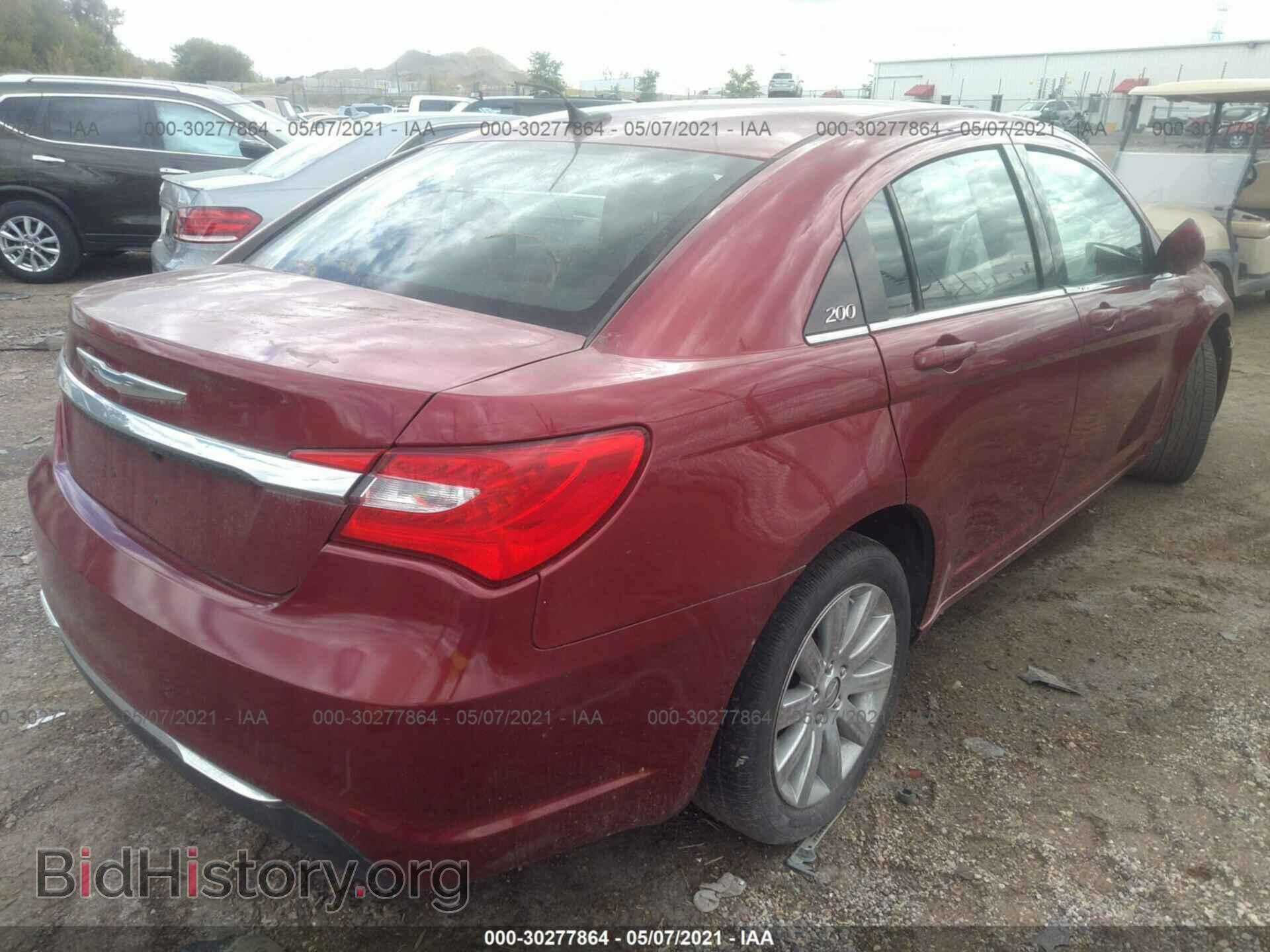 2011 CHRYSLER 200 - VIN: 1C3BC1FB8BN594104 - Фото 4