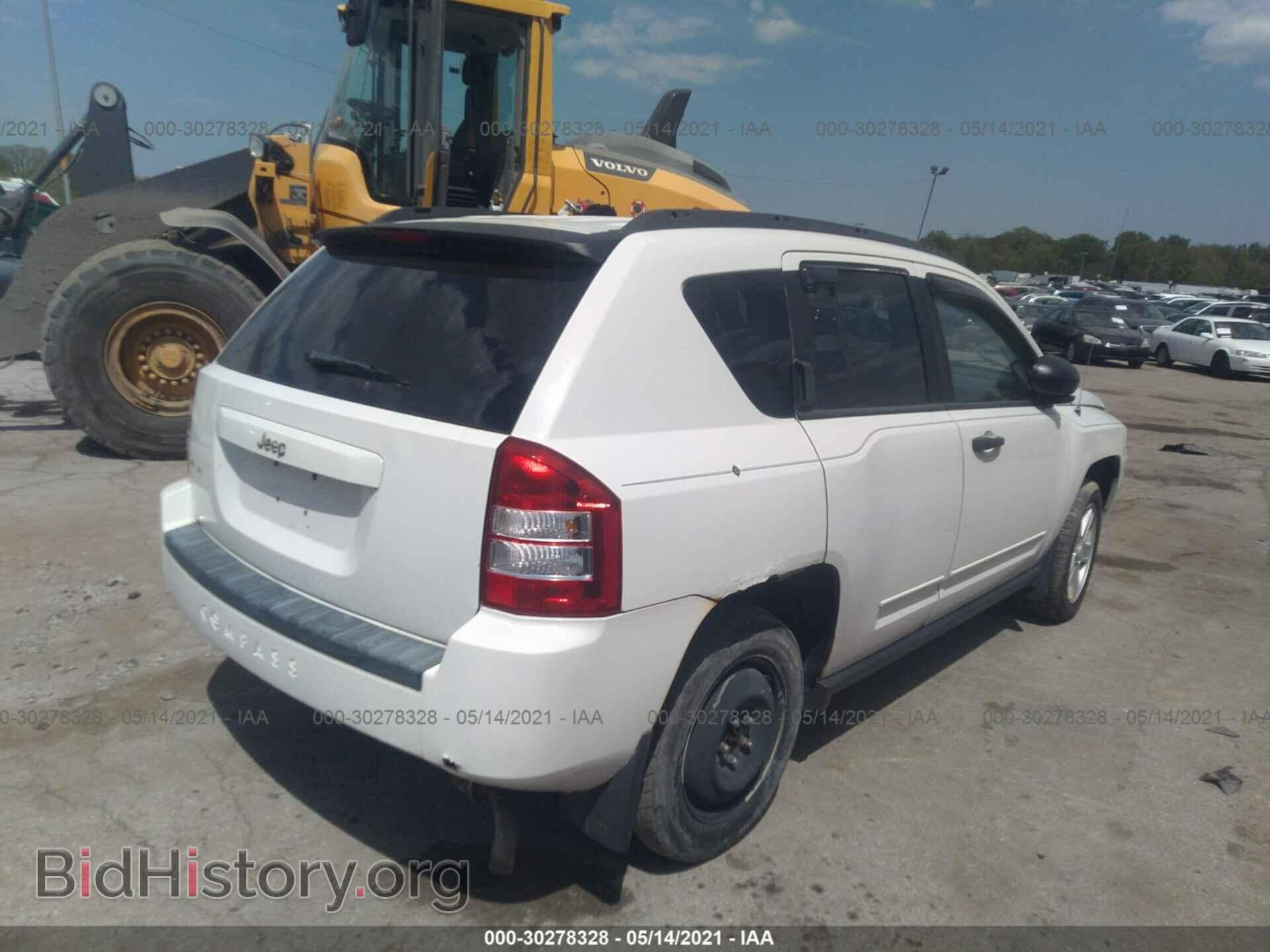 2008 JEEP COMPASS - VIN: 1J8FF47W28D528128 - Фото 4