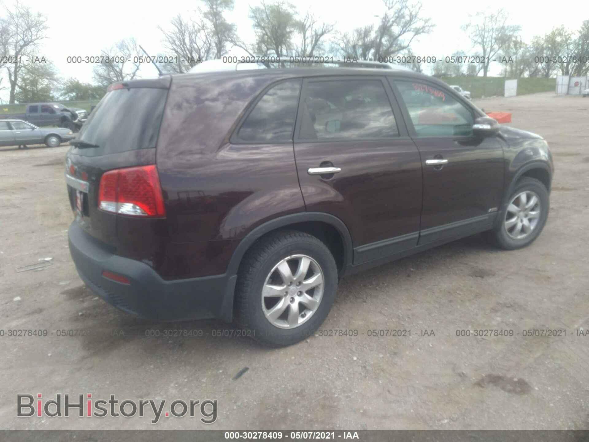 2012 KIA SORENTO - VIN: 5XYKTCA69CG197074 - Photo 4